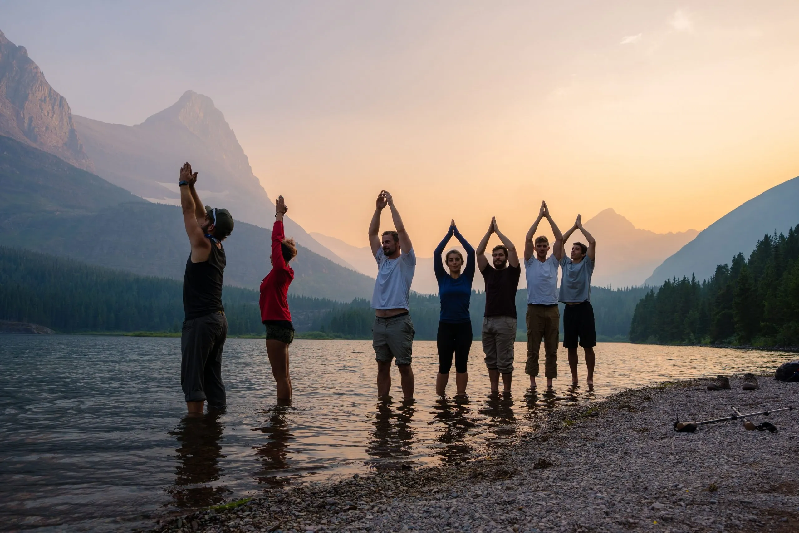 Fare yoga nel bosco è un'opportunità non solo per stare meglio con sé stessi, ma anche per conoscere gli altri