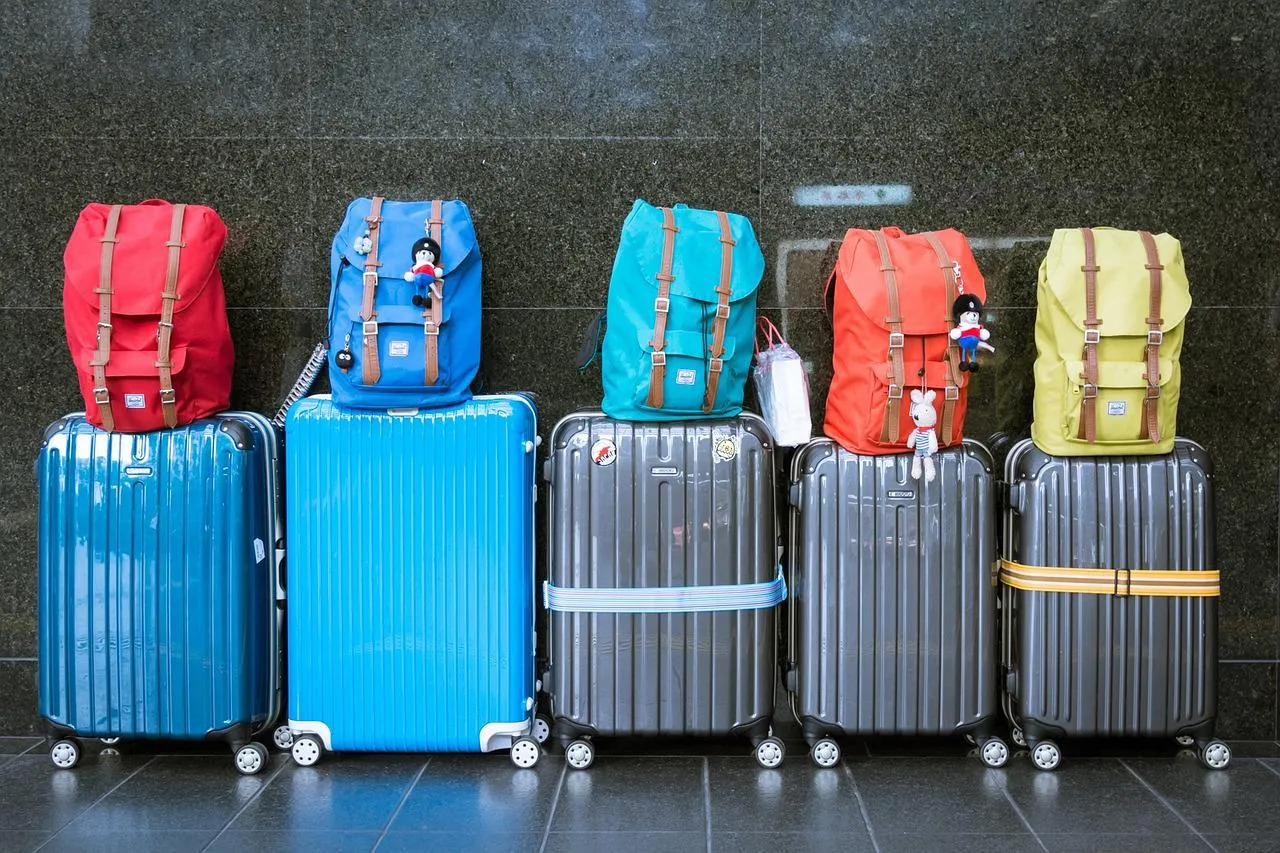 valigia per vacanza estiva