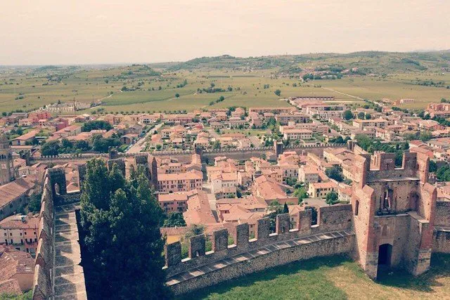 Vista del Borgo di Soave