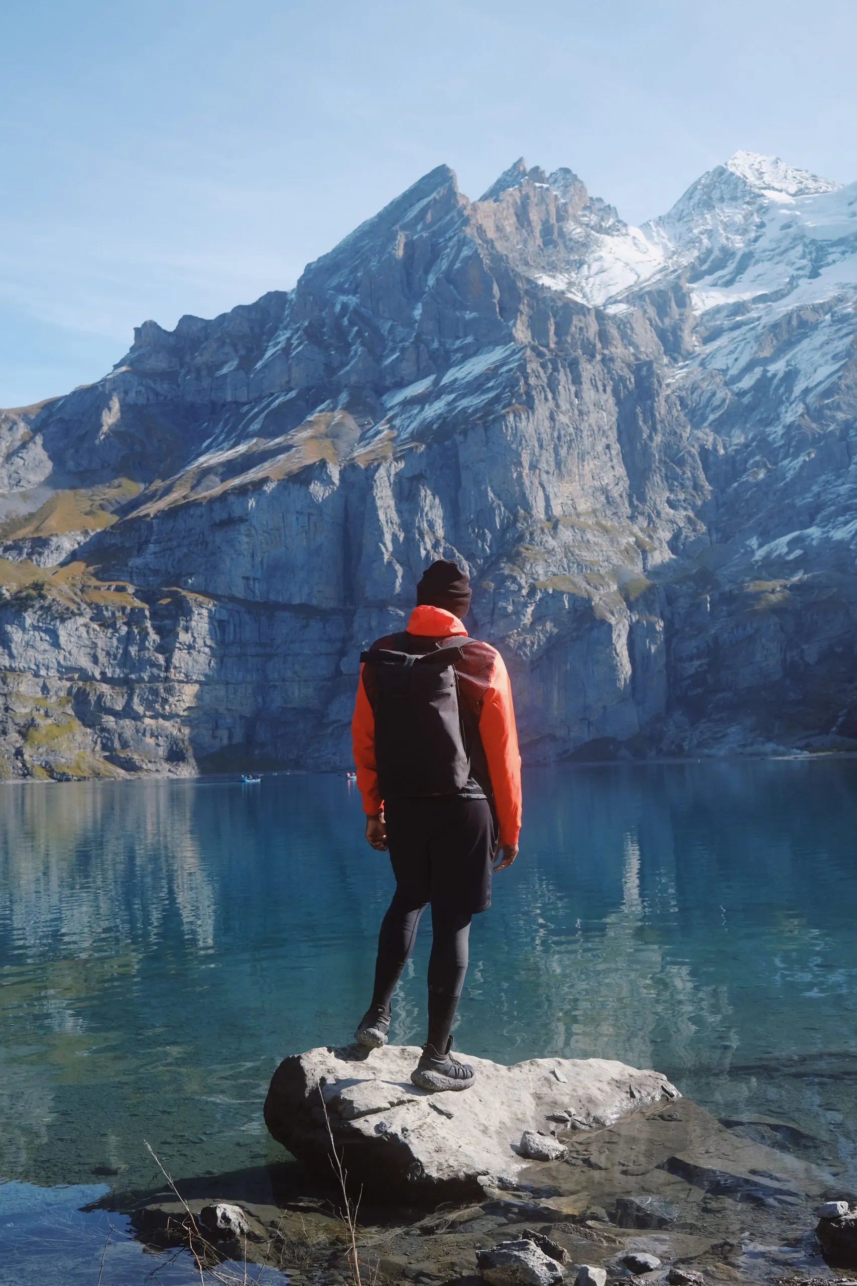Esistono dei pantaloni elastici simili ai leggings fatti appositamente per la montagna, che permettono inoltre di mantenere la temperatura corporea ideale anche in condizioni avverse