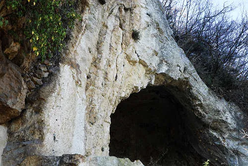 Mossano Grotta di San Bernardino