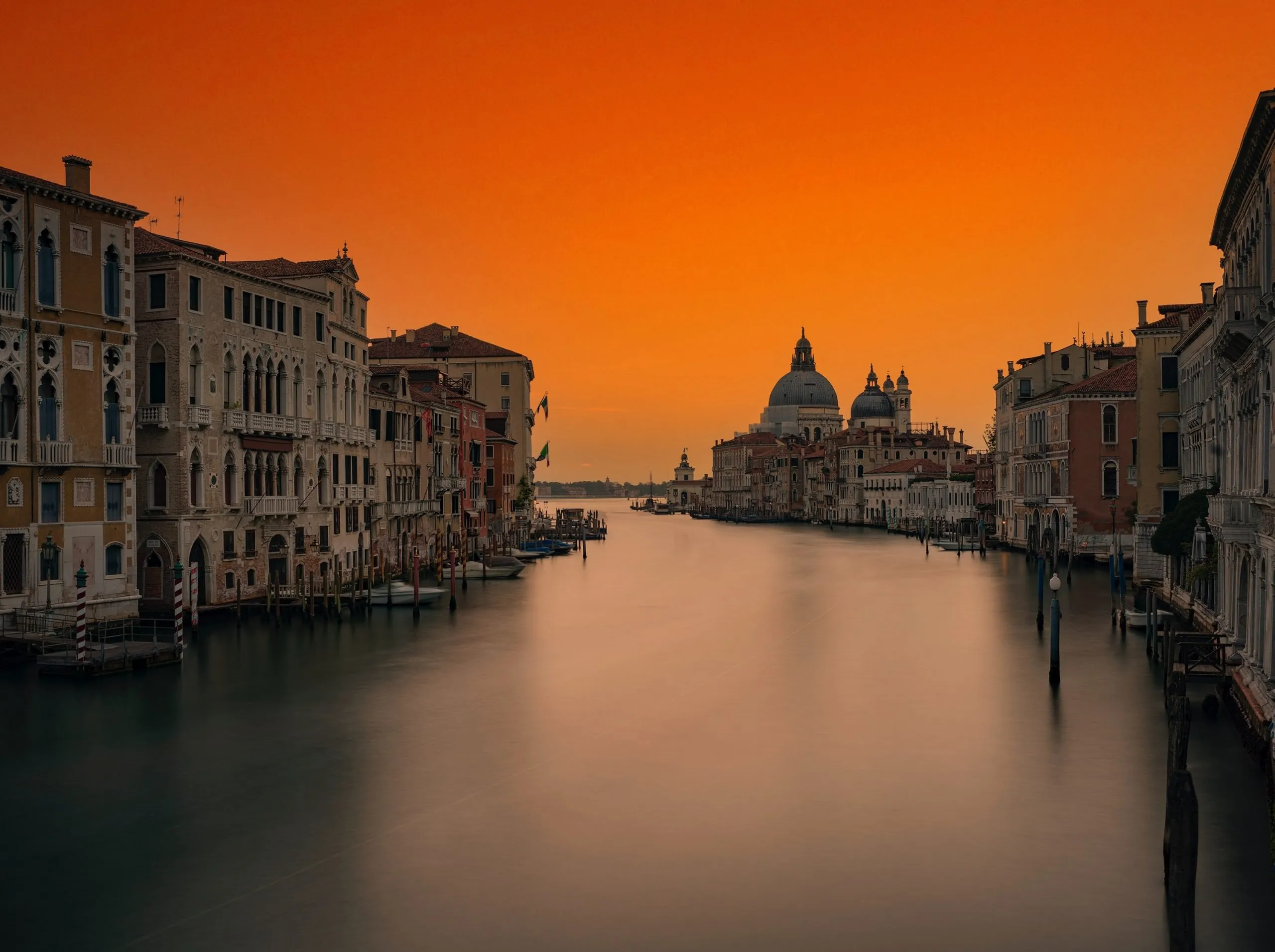 Come vestirsi per visitare una città in autunno