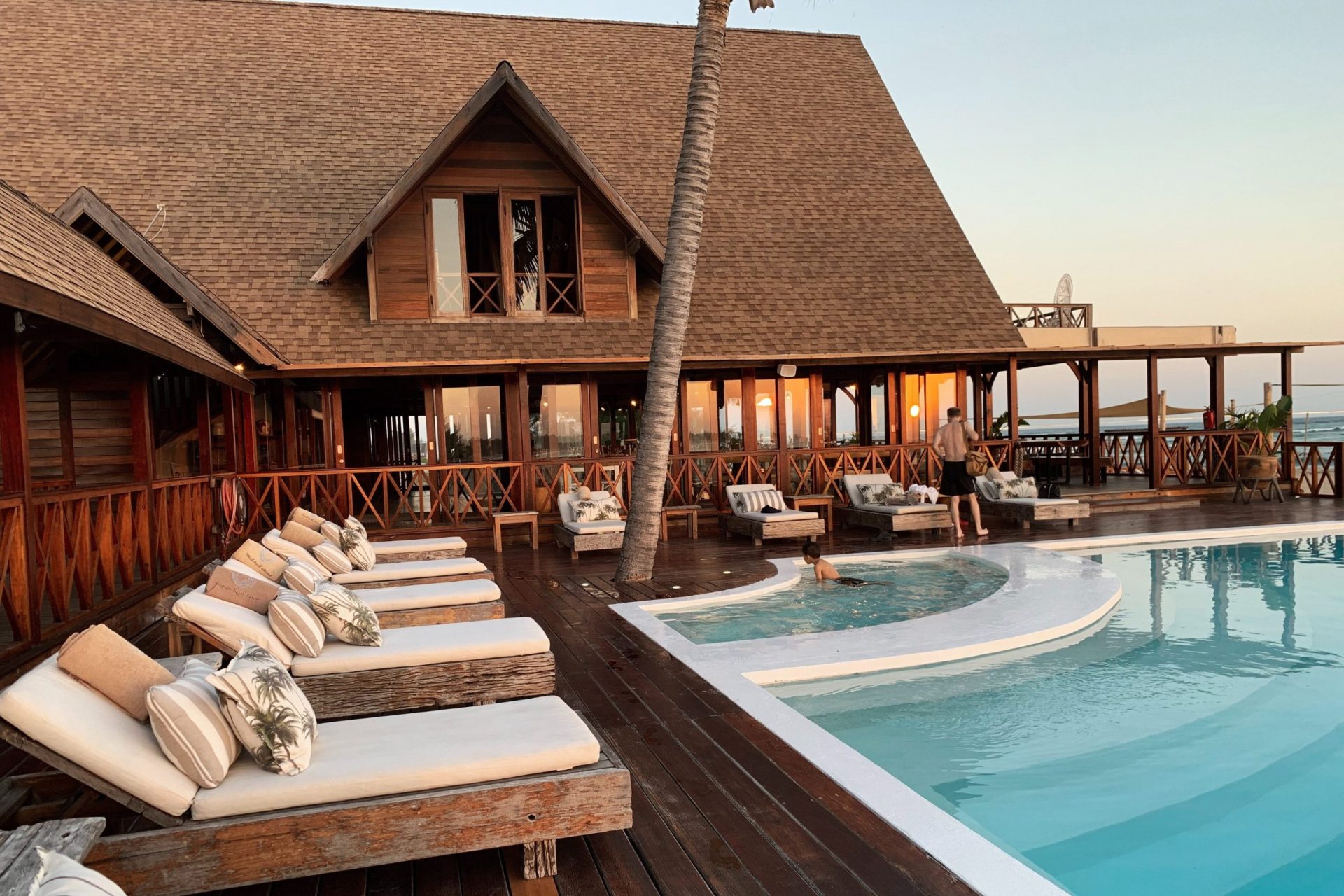 Scopri il paradiso sul Garda: il miglior hotel per una vacanza indimenticabile!