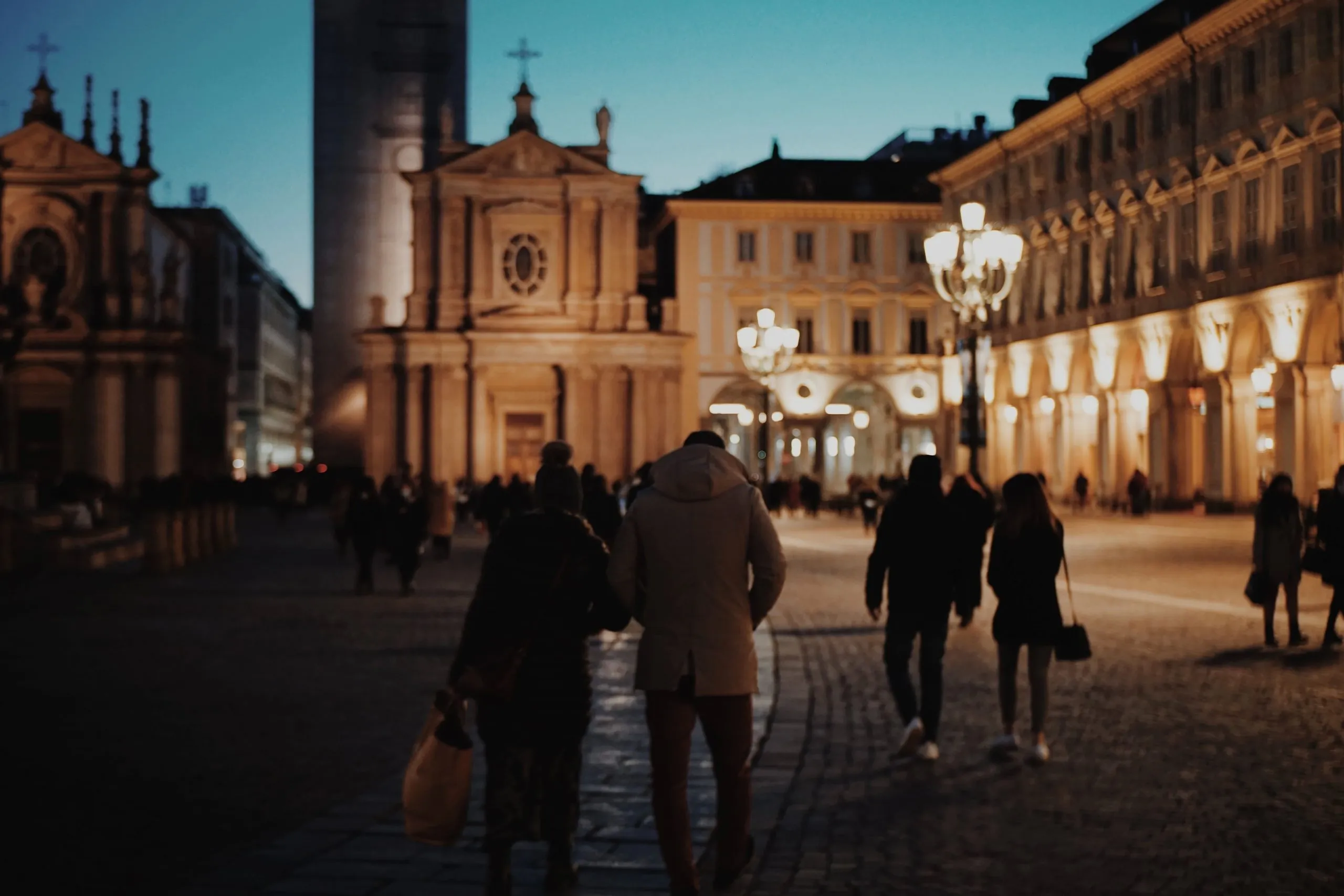 Torino è sicuramente una città dove c'è molta movida: potrai trovare diversi posti dove bere e fare aperitivo