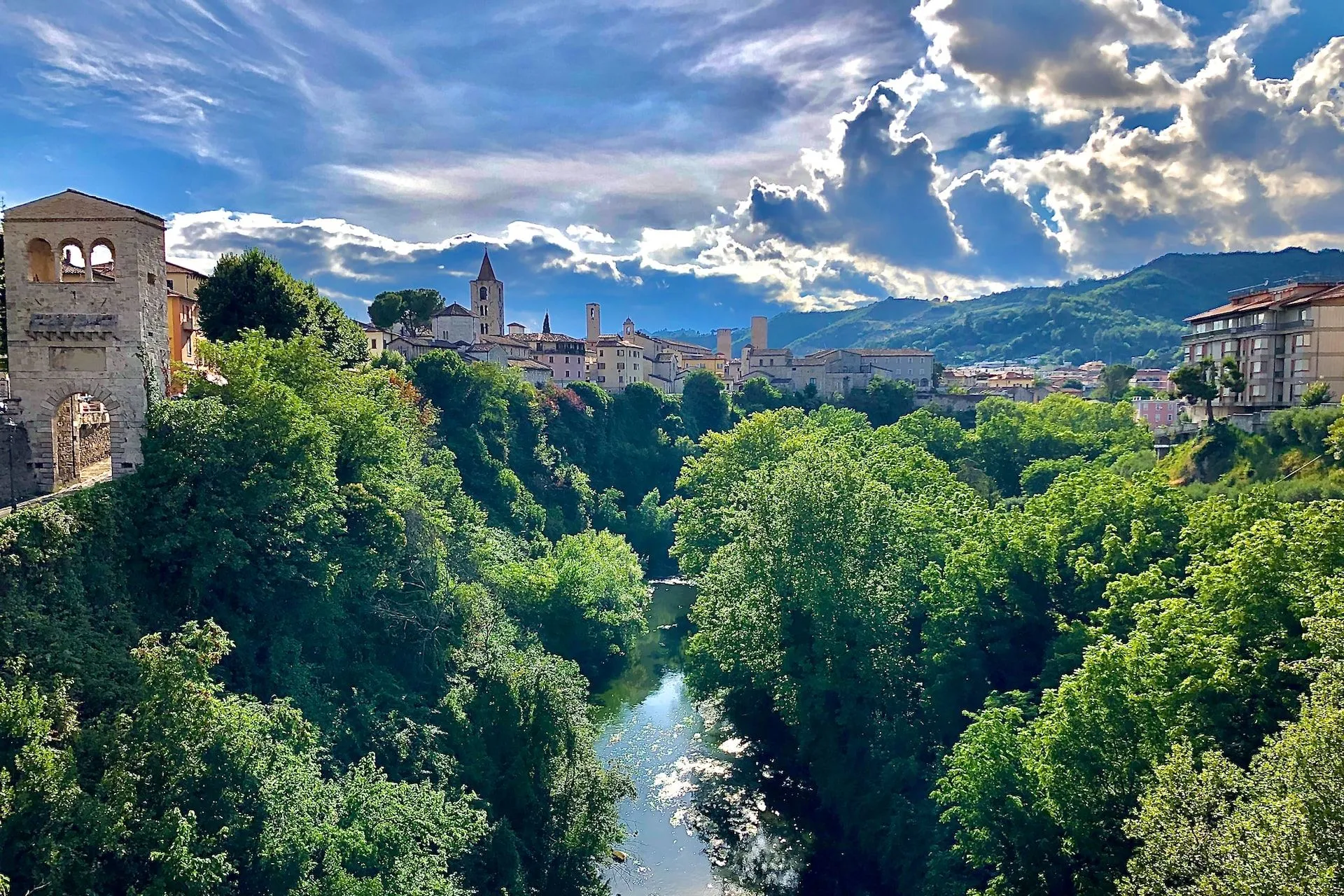 fiumi viaggio sole idea verità verde meta torri luoghi feste cuore umbria riviera del conero
