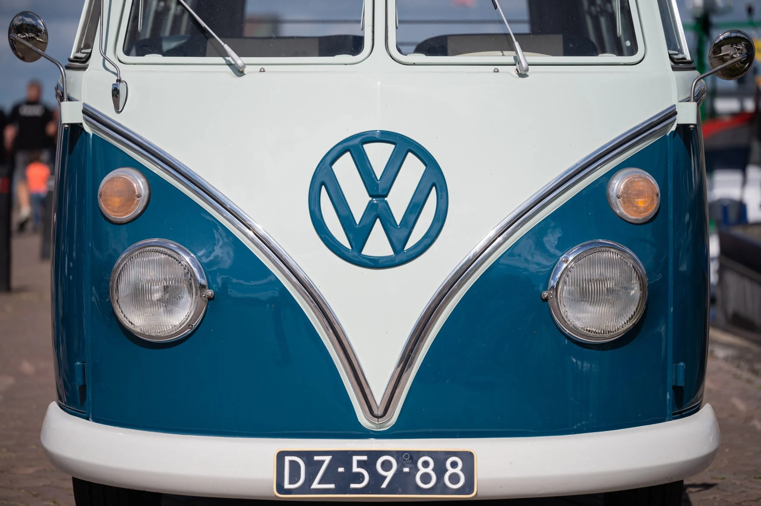majestic bus
