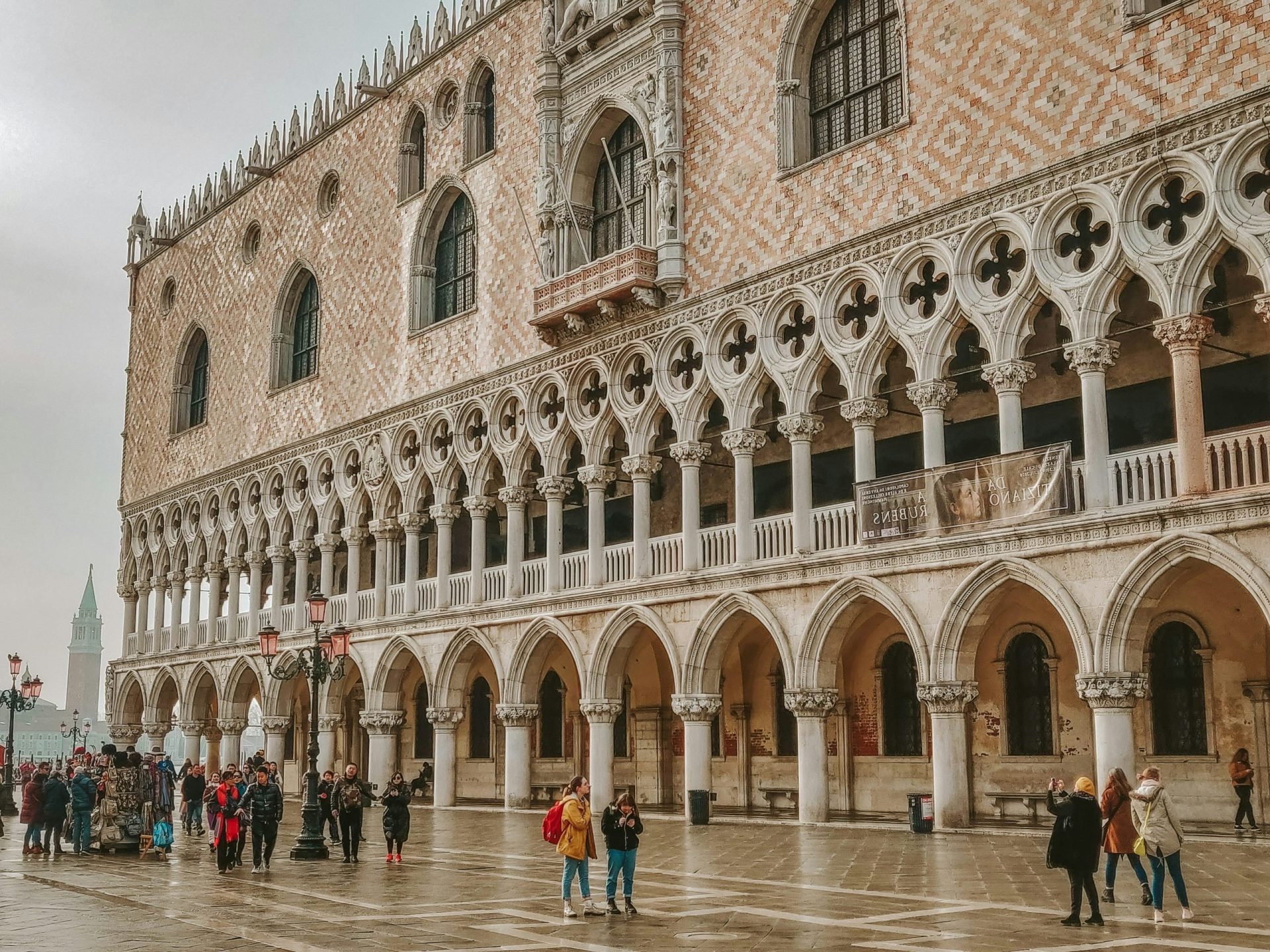 Palazzo Ducale: Storia, Arte e Segreti di un Gioiello Architettonico