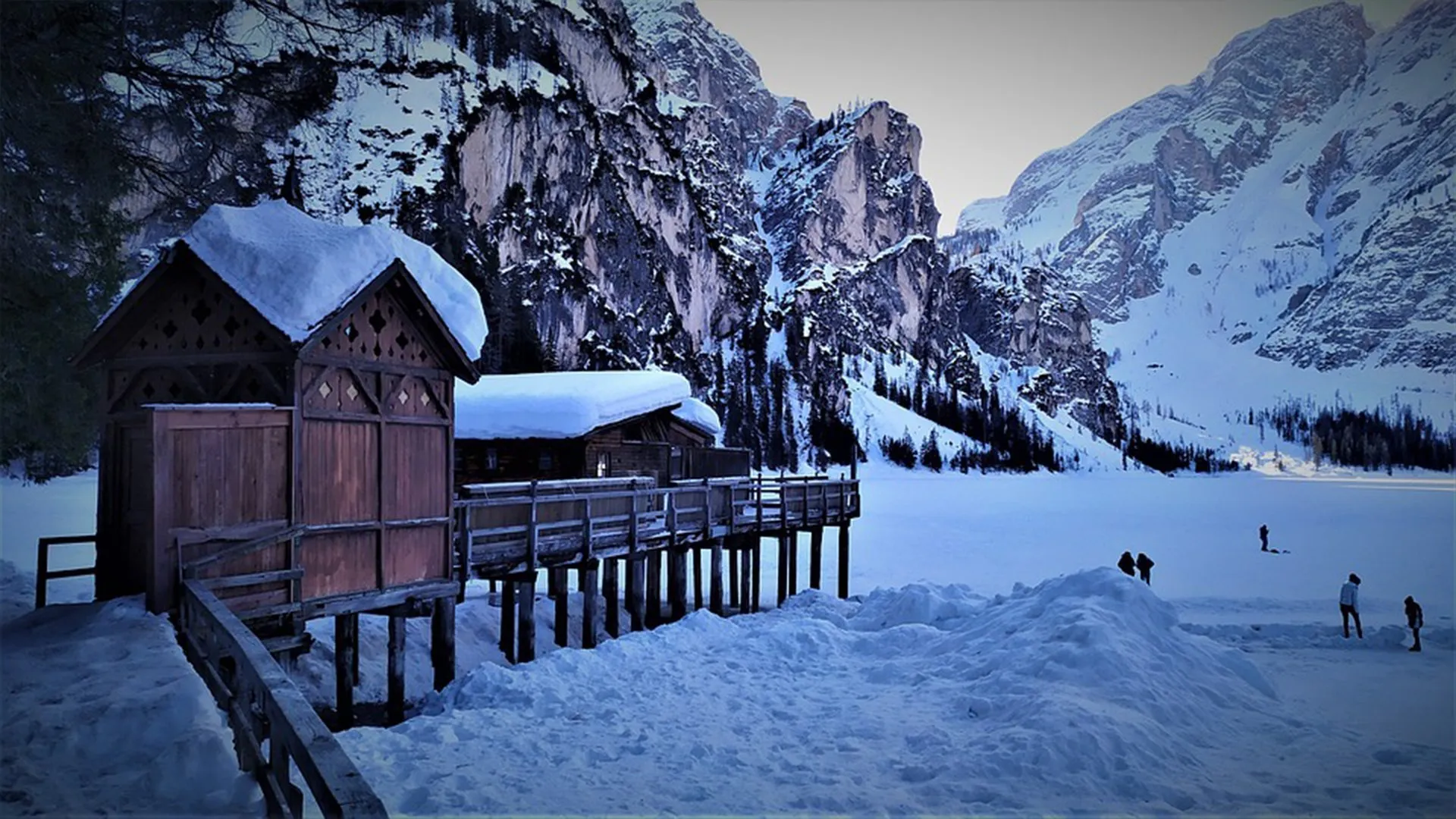 Lago di Braies in Inverno