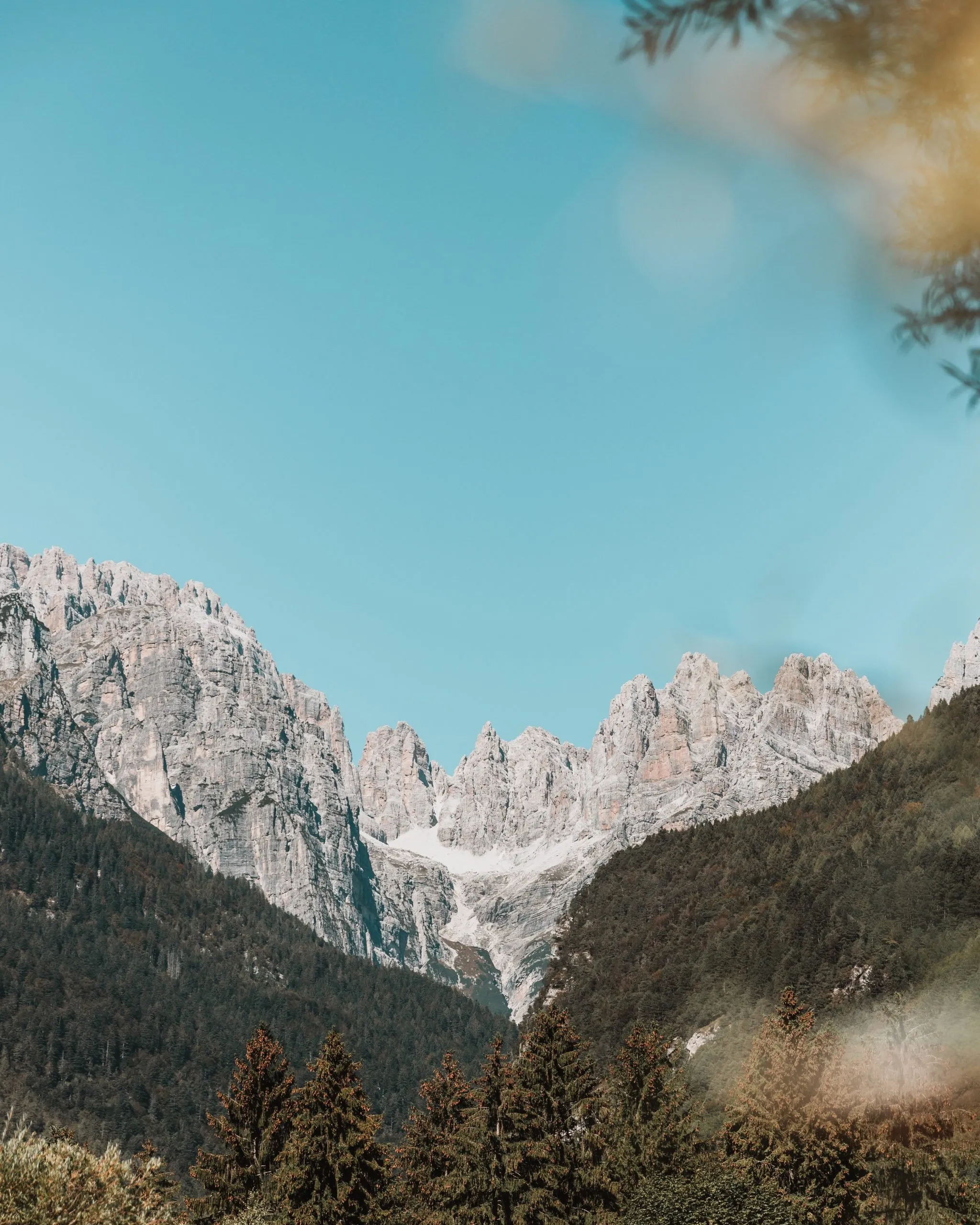 Molveno Lago: il paradiso incantato tra montagne e acque cristalline