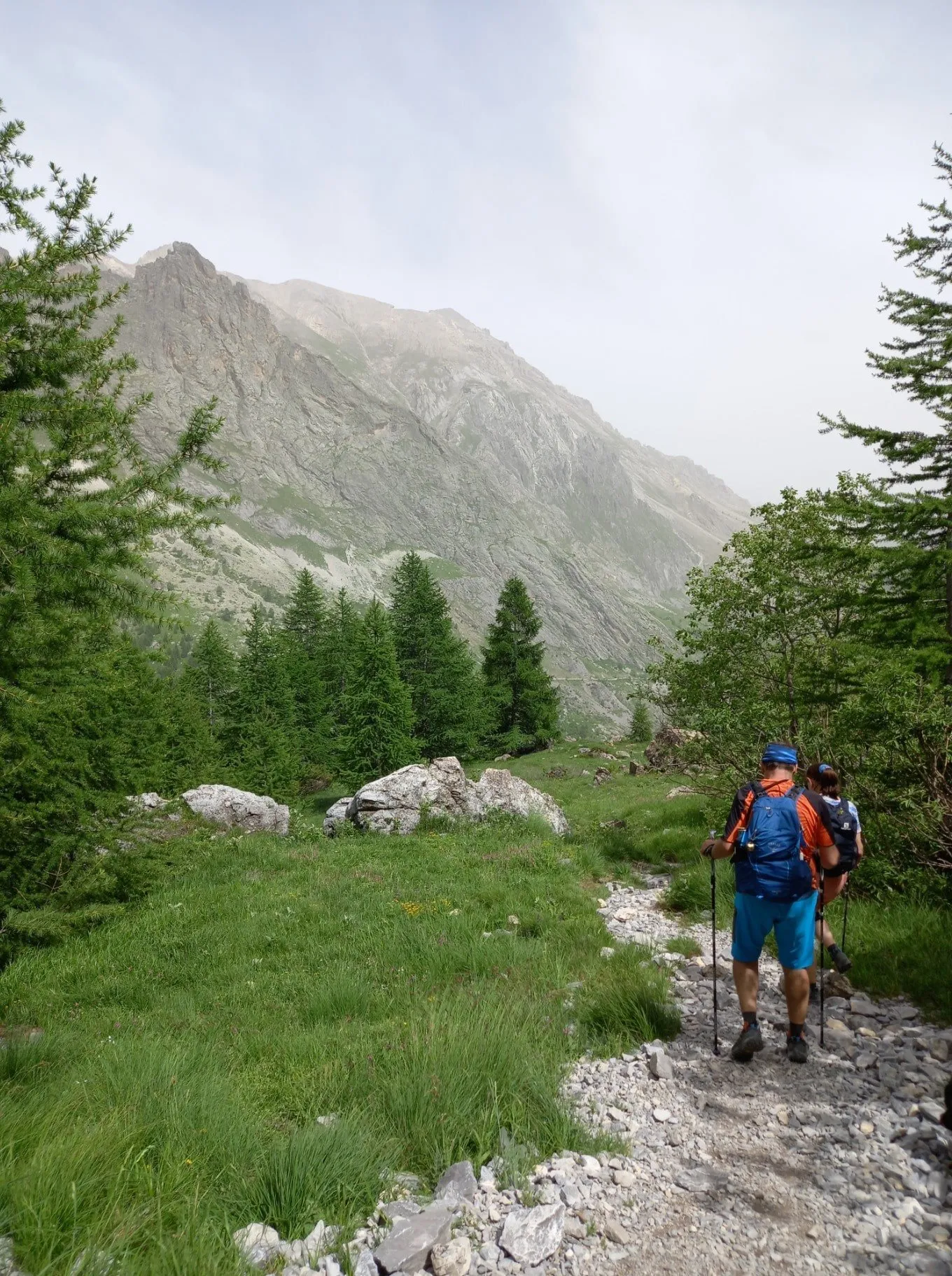 trekking