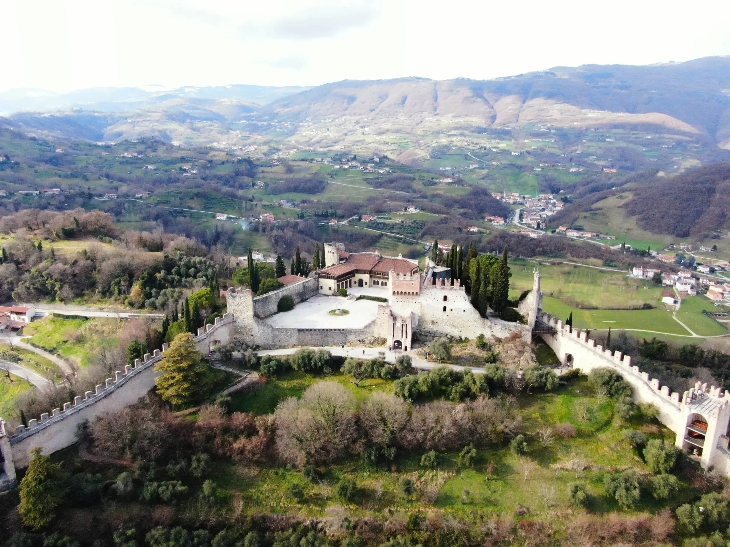 Il castello di Marostica è diviso in Inferiore e Superiore, e per questo crea una suggestione unica in Italia