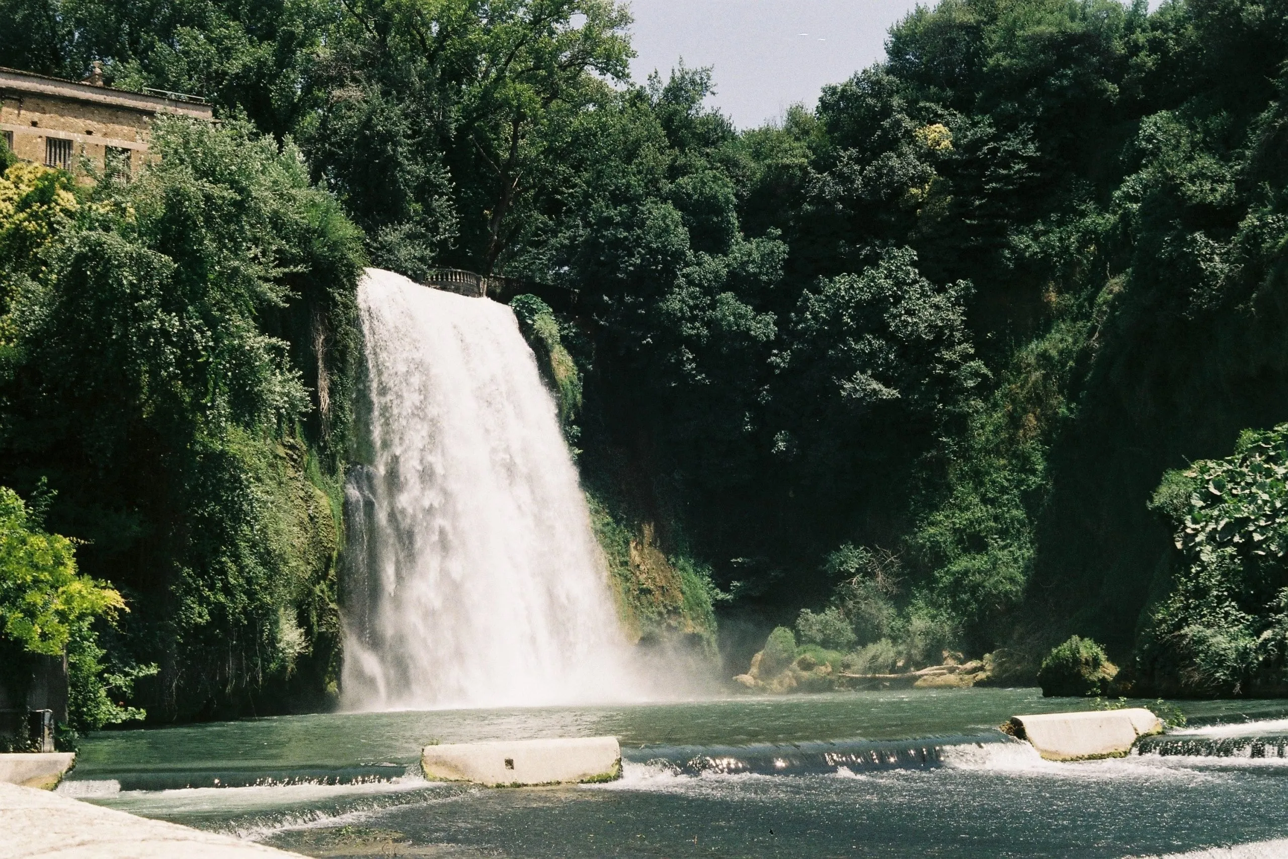 Veduta dell'isola del Liri, dove c'è una delle cascate in Italia più suggestive