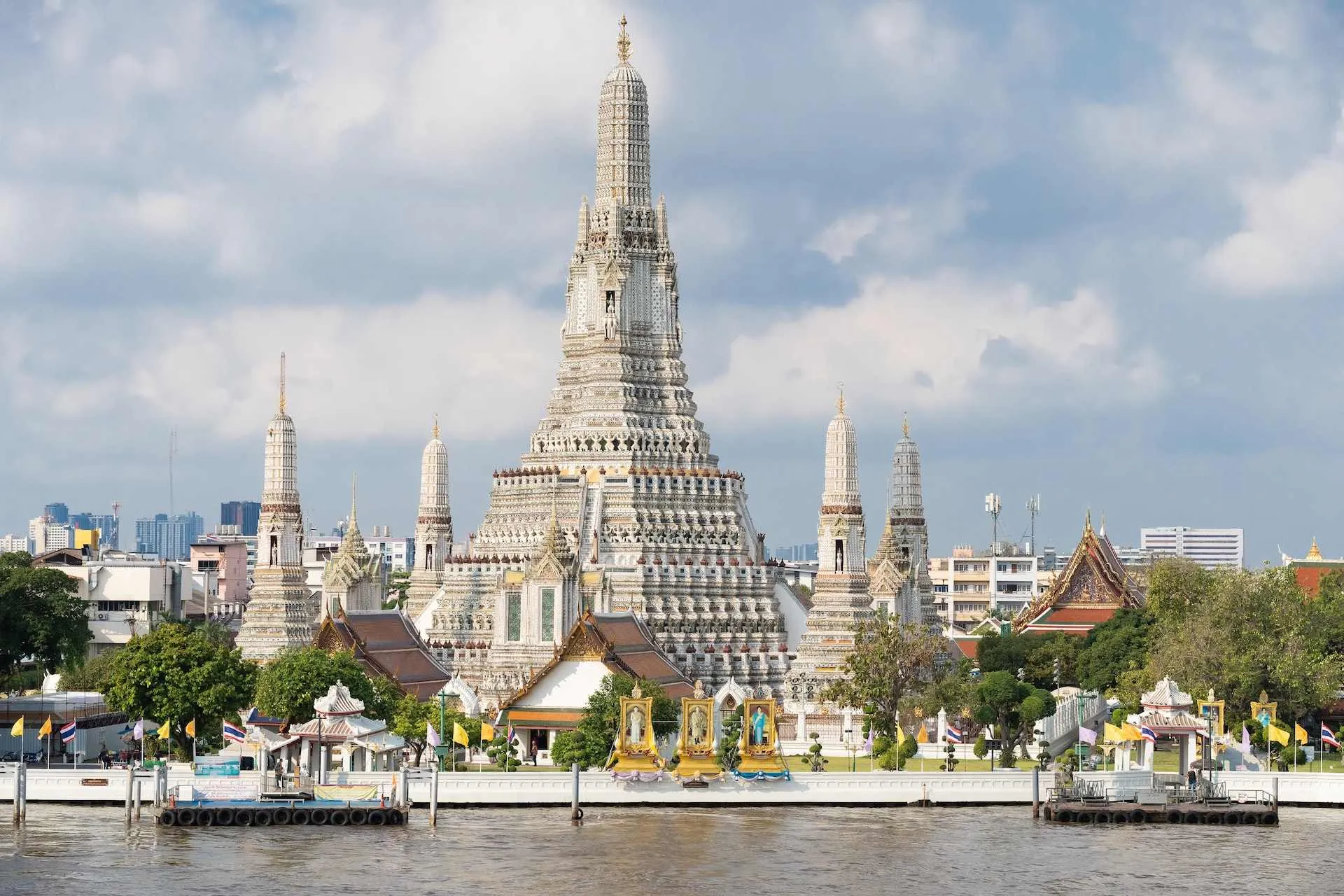 bangkok buddha di smeraldo wat phra kaeo sky bar wat arun