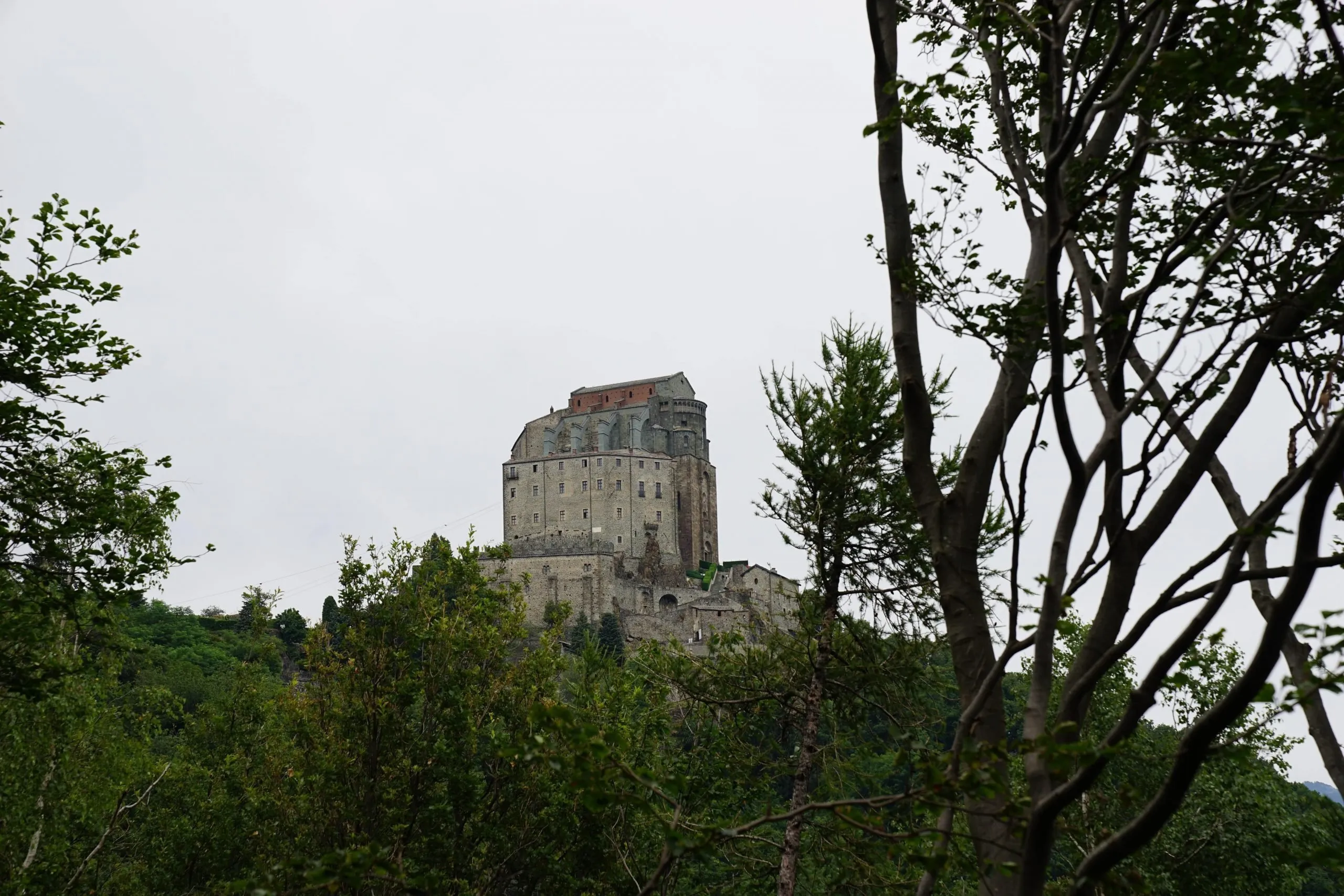 La Sacra di San Michele è il simbolo della regione, ed è perfetta come una delle gite in Piemonte