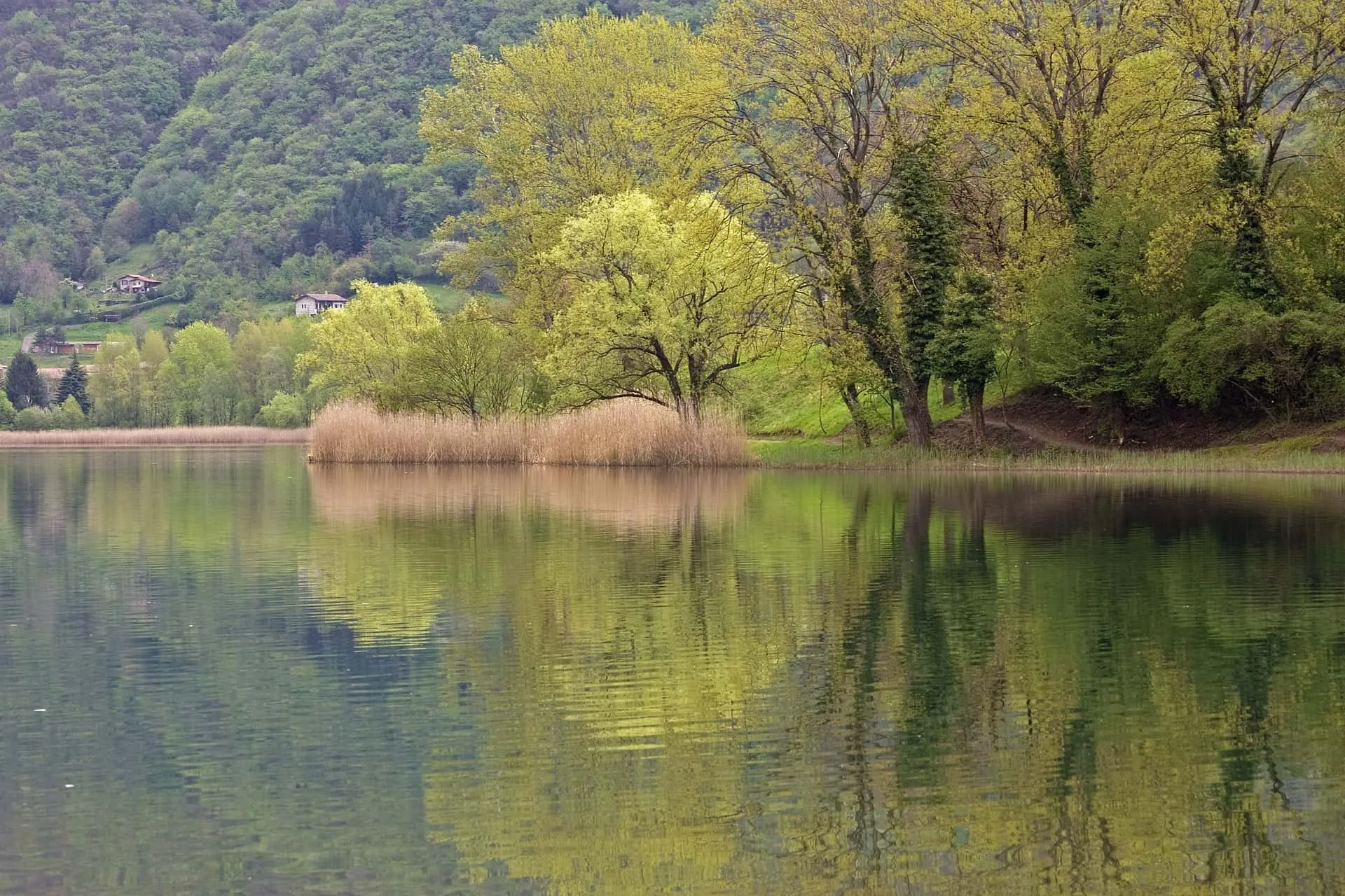 Durante la visita al lago d'Endine è possibile visitare una serie di splendidi borghi medievali