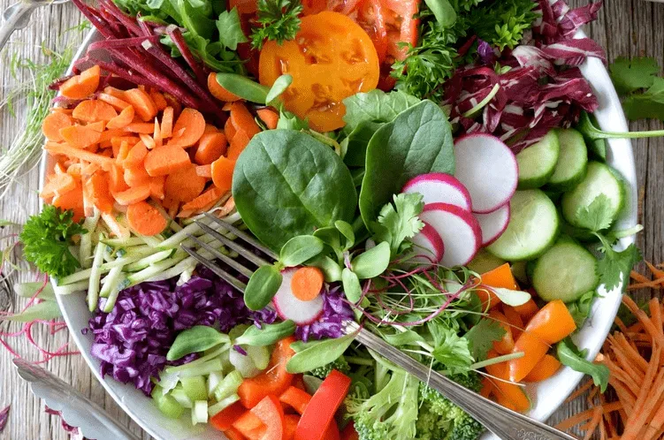 A volte bisogna cambiare stile di vita per vincere la noia: questo può voler dire anche mangiare meglio