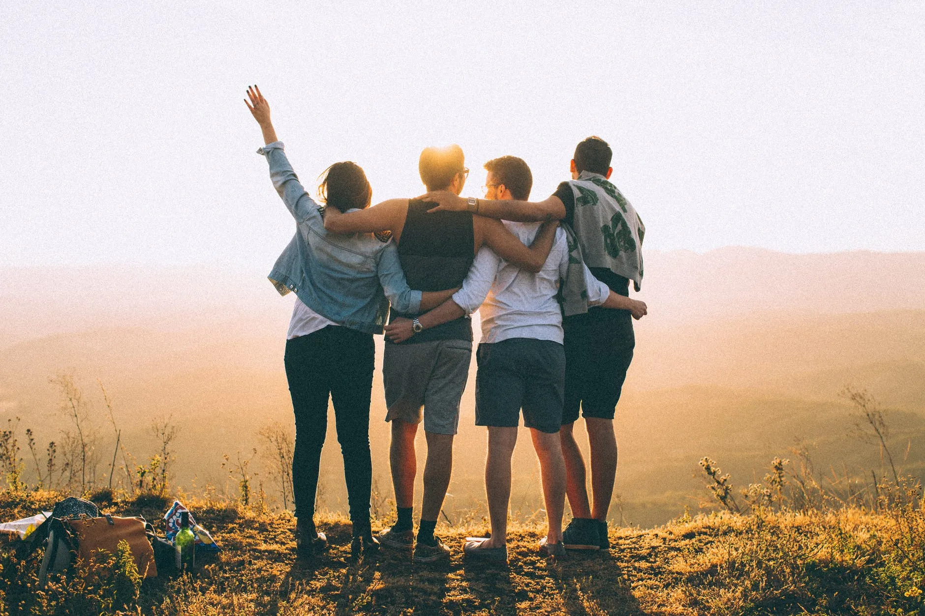 Come conoscere persone: consigli e suggerimenti per fare nuove amicizie