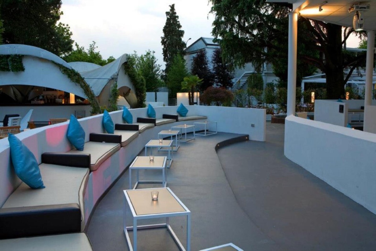 Apericena con Dj-Set al Molto Club in Brianza