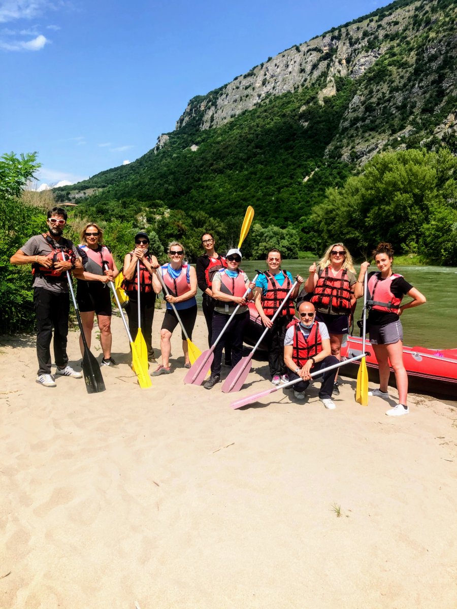 Pasqua a Verona: Rafting con Pranzo in Città e PicNic in Valpolicella