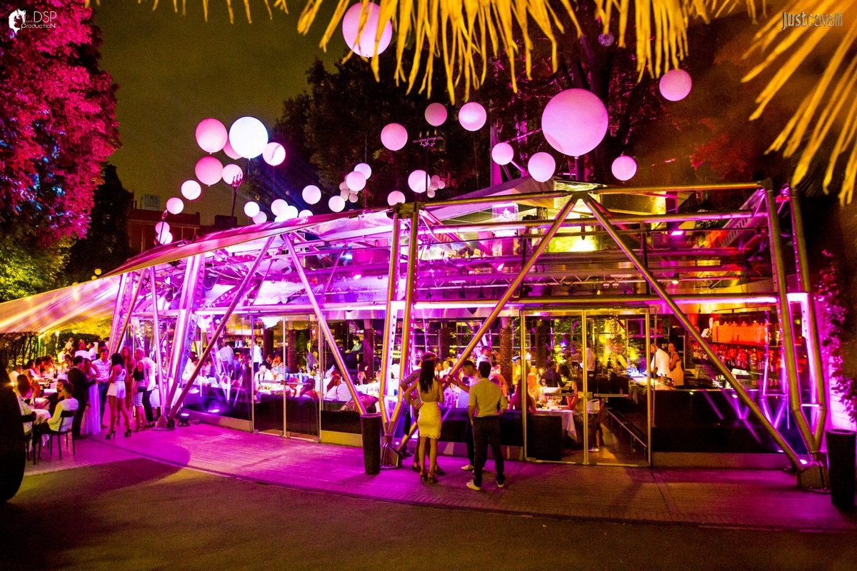 Apericena con Serata al Just Me di Milano