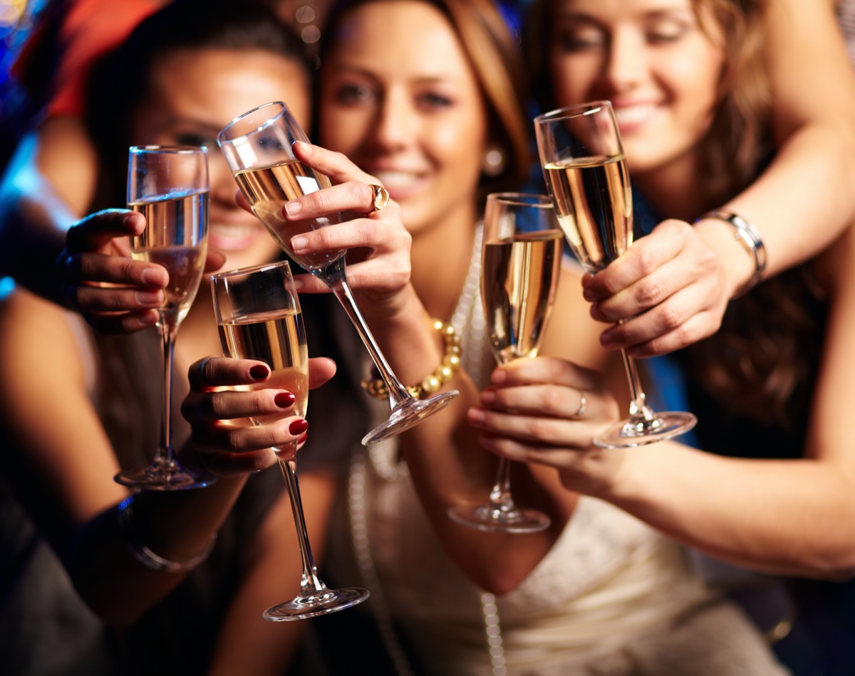 Serata Inaugurale all'Aria di Milano con Aperitivo e Dj-Set