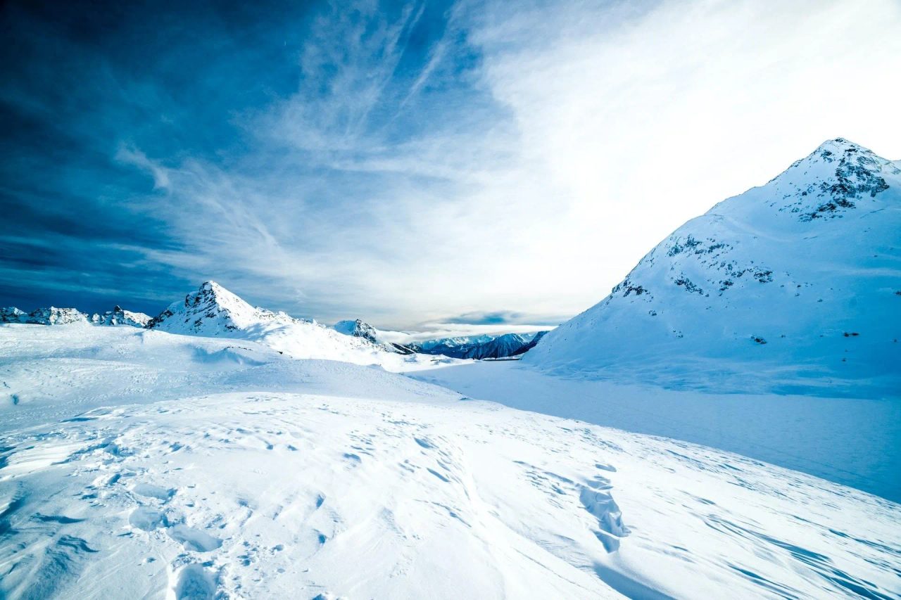 sentieri benefici qualcuno località fondo camminata abbigliamento freddo piedi partenza rischi