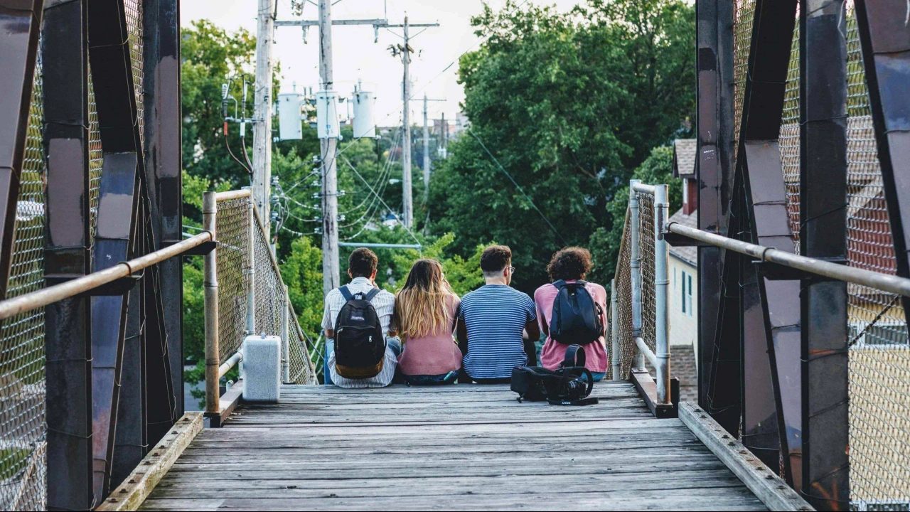how to meet new people at 30