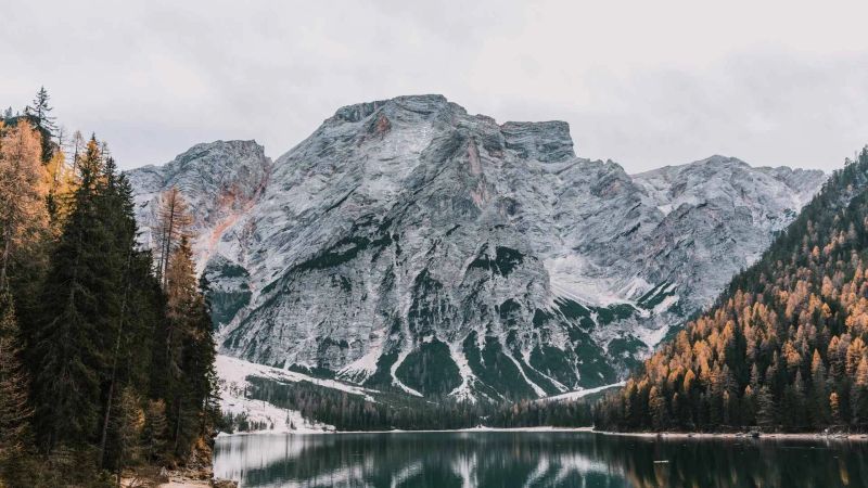 Lake Braies in autumn