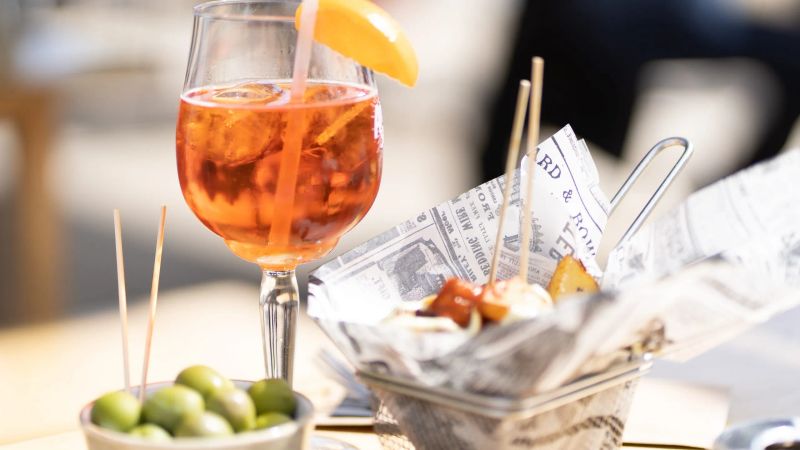 how-to-meet-new-people-in-Milan