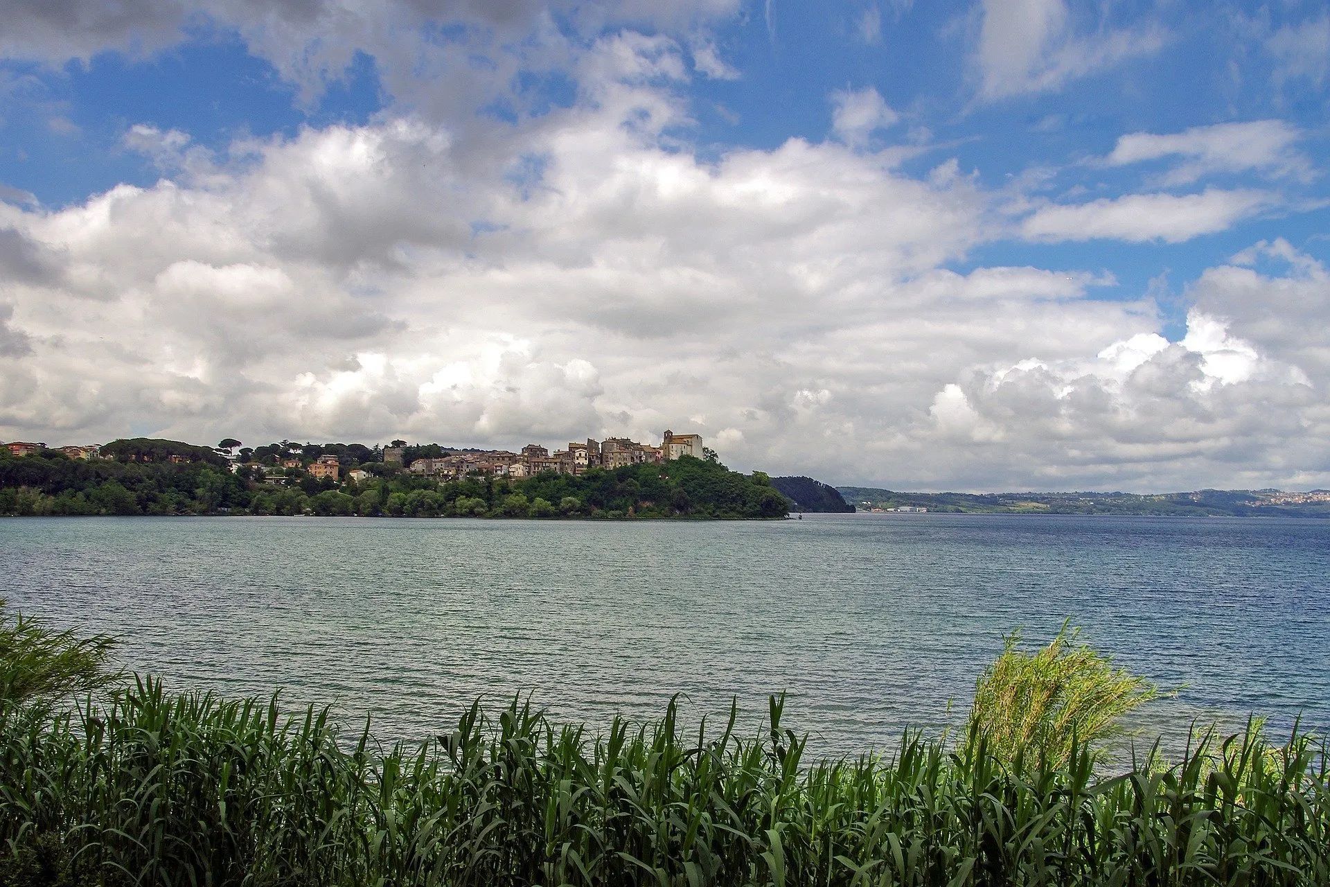 Bracciano lake excursions