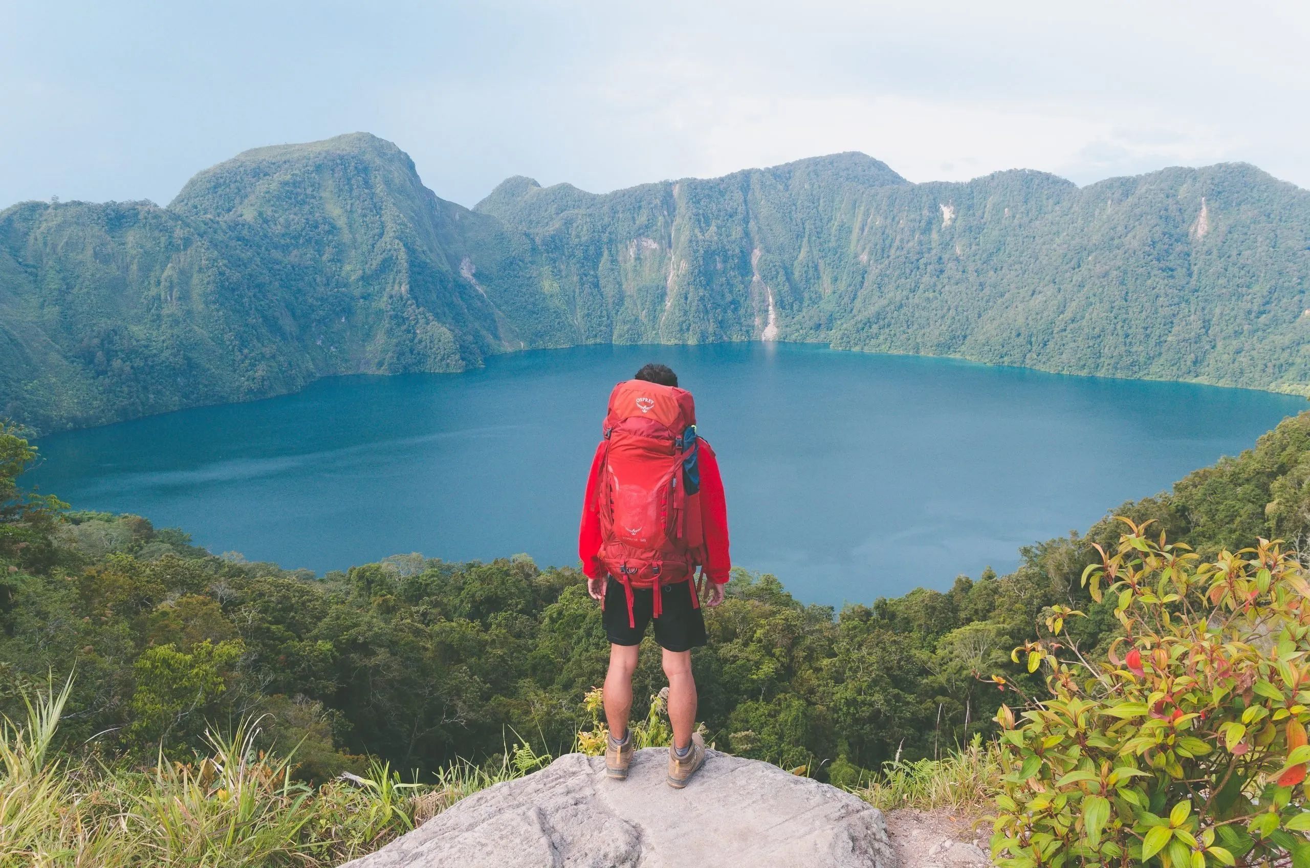 Acquatrekking: Discover the Thrill of Exploring Italian Nature with a Splash of Freshness