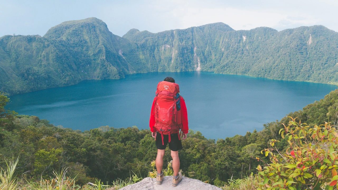 Acquatrekking: Discover the Thrill of Exploring Italian Nature with a Splash of Freshness