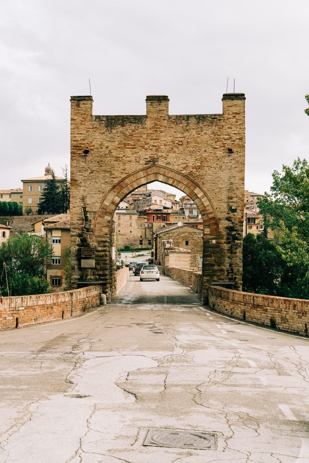 The Mystery of the Devil's Bridge: Legends and Curiosities of a Millennial Work