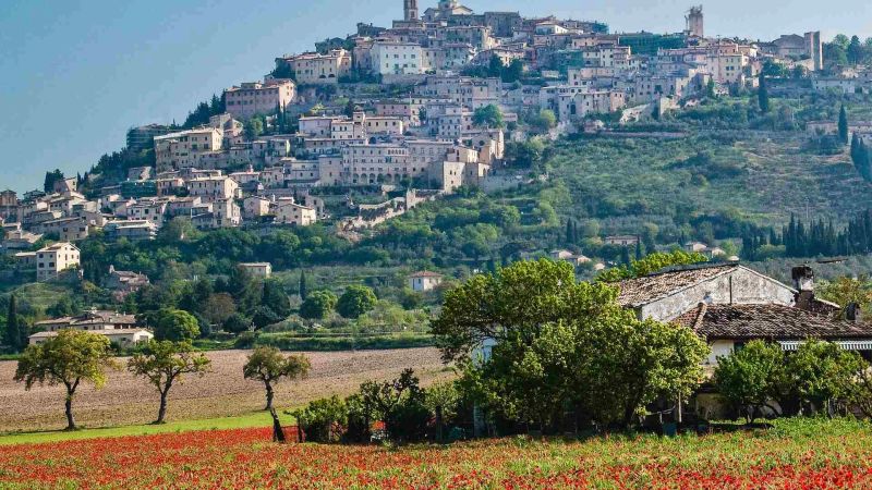 where to go in september cover umbria