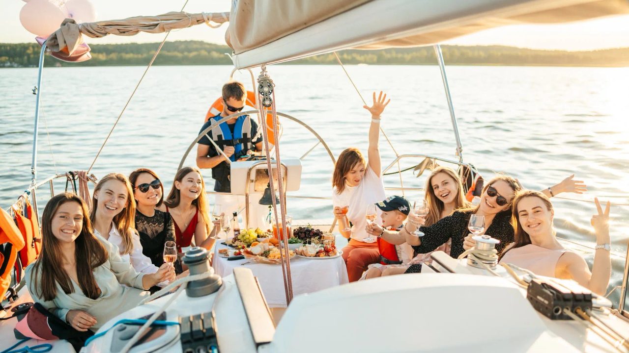 Organized Group Tours: Travel, Discover, and Socialize