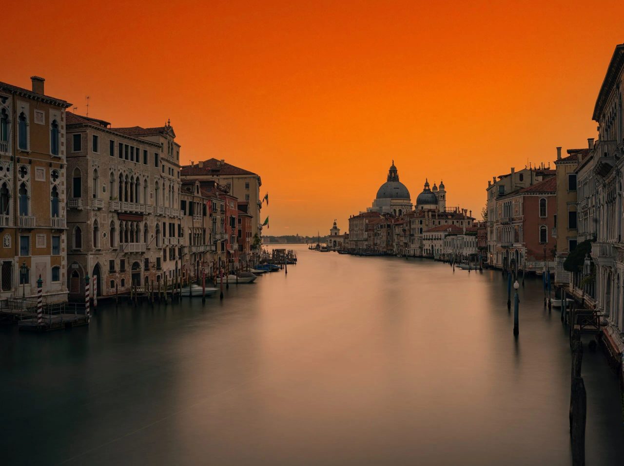Come vestirsi per visitare una città in autunno