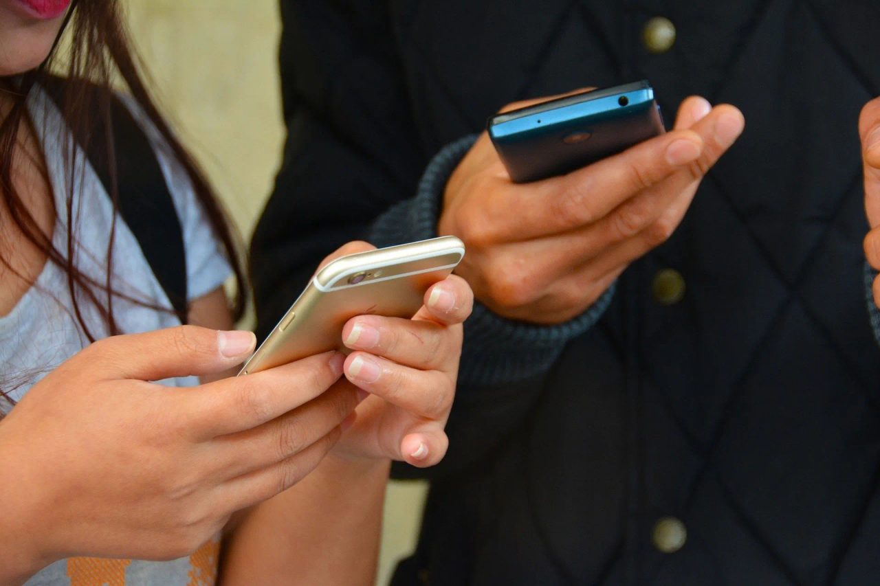 conoscere nuove persone su internet