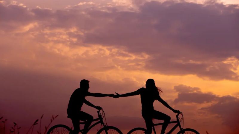 6 Sports to Make Friends If You're Over 40
