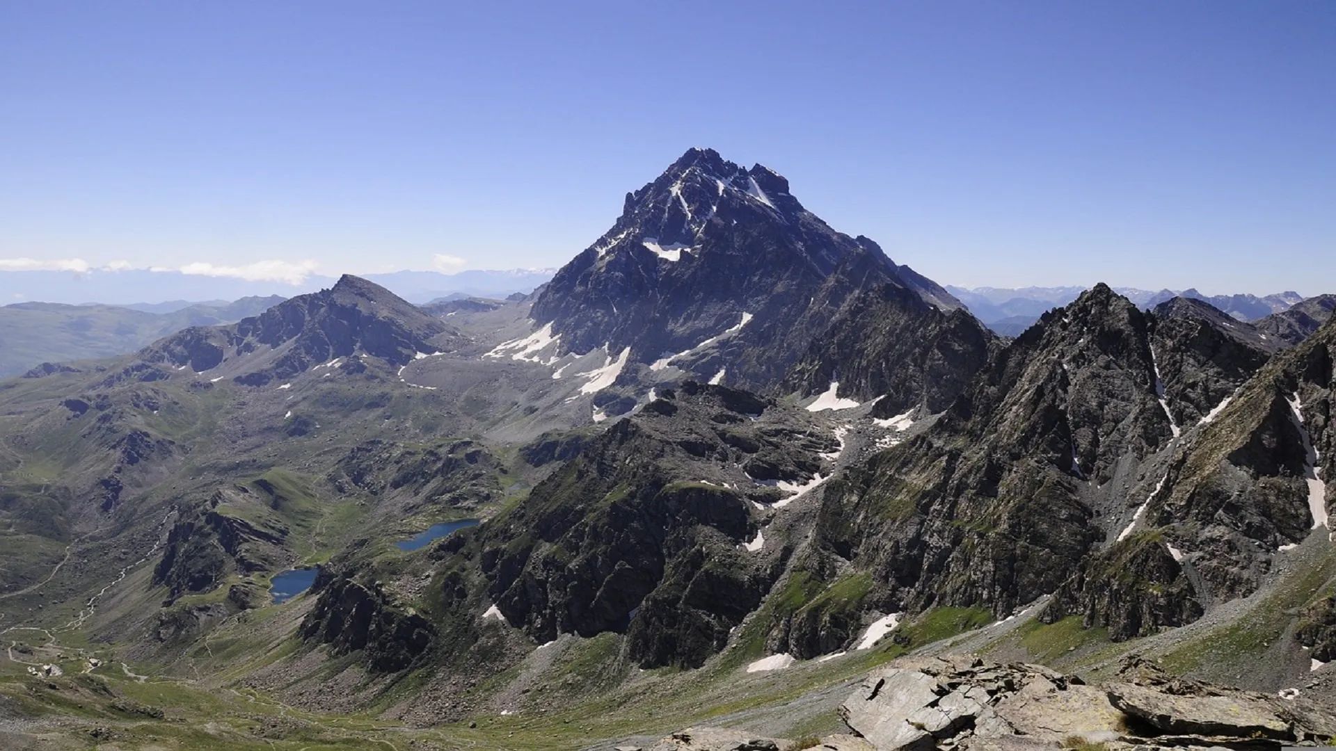 Hiking in Piedmont: The Best Itineraries