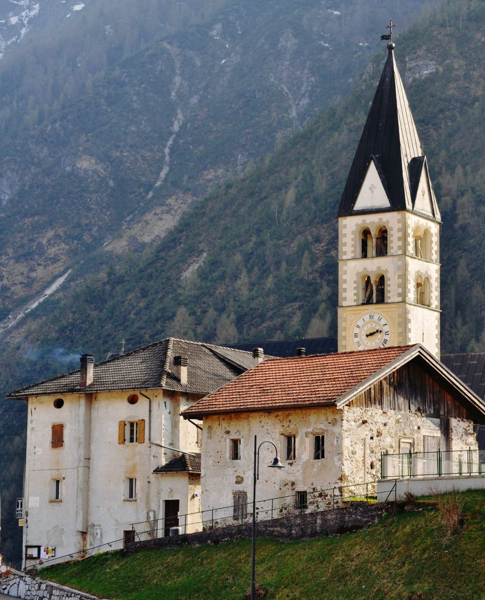 Discover the Secrets of Agordina: A Journey Through Nature, Culture and Traditions!
