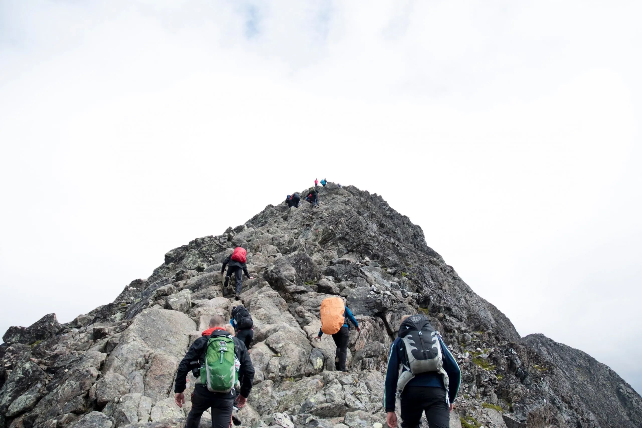 single-trekking-holidays