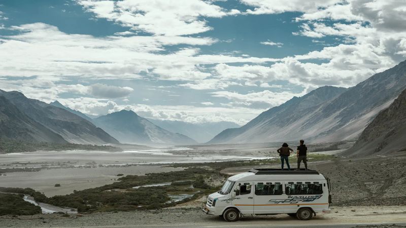 What to Do During a Bus Trip: 5 +1 Tips for a Long Journey