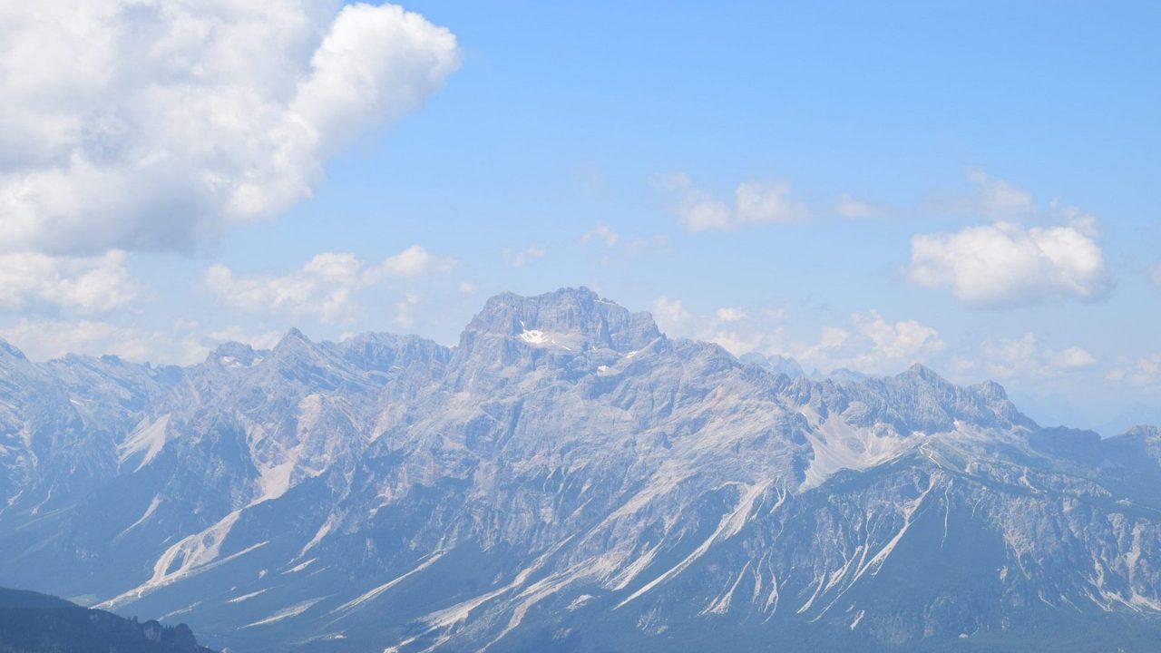 Discover the Magical Rifugio Lagazuoi: An Alpine Paradise of History, Adventure, and Breathtaking Scenery