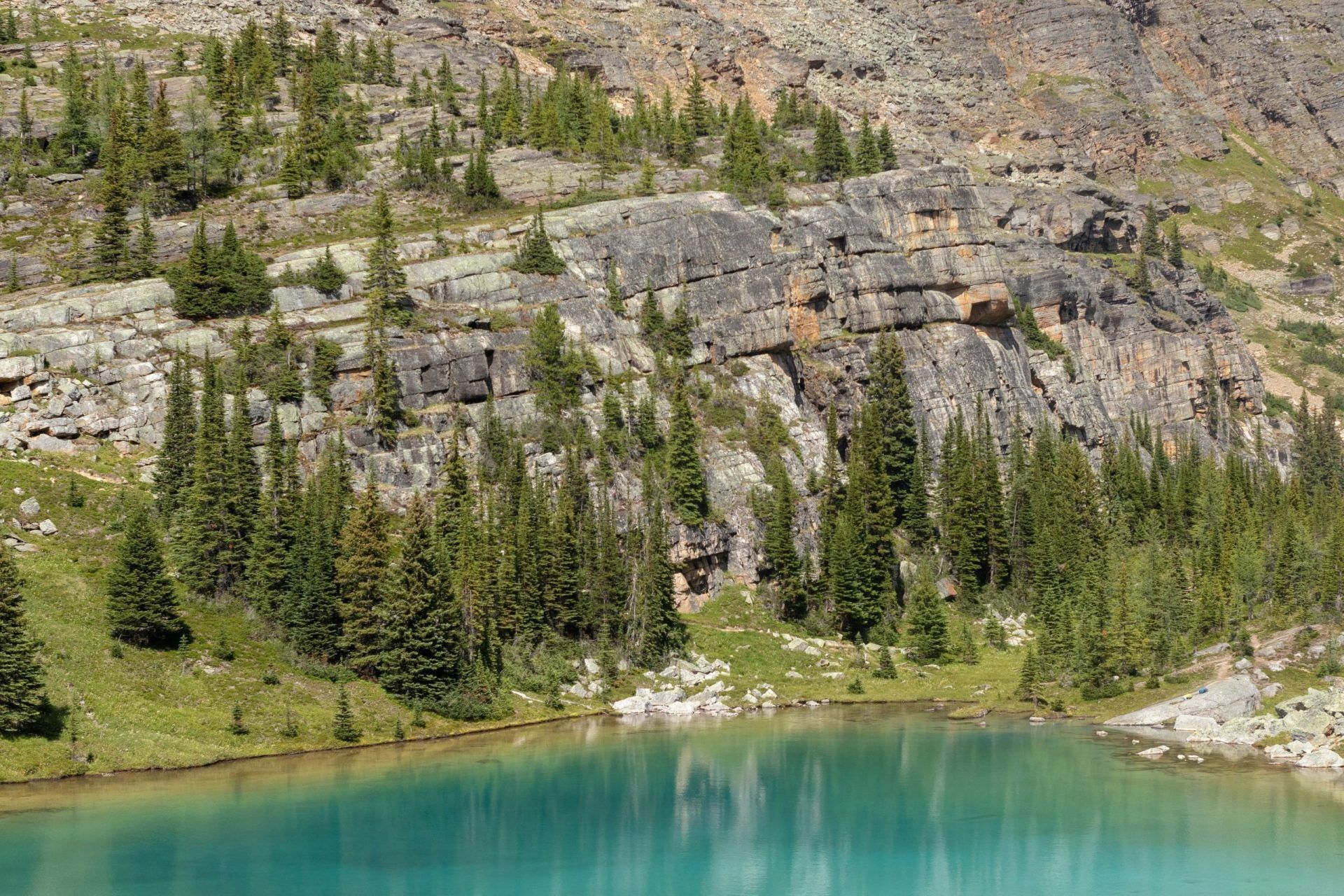 Découvrez la magie du lac de Camazzole : un paradis caché entre nature et détente