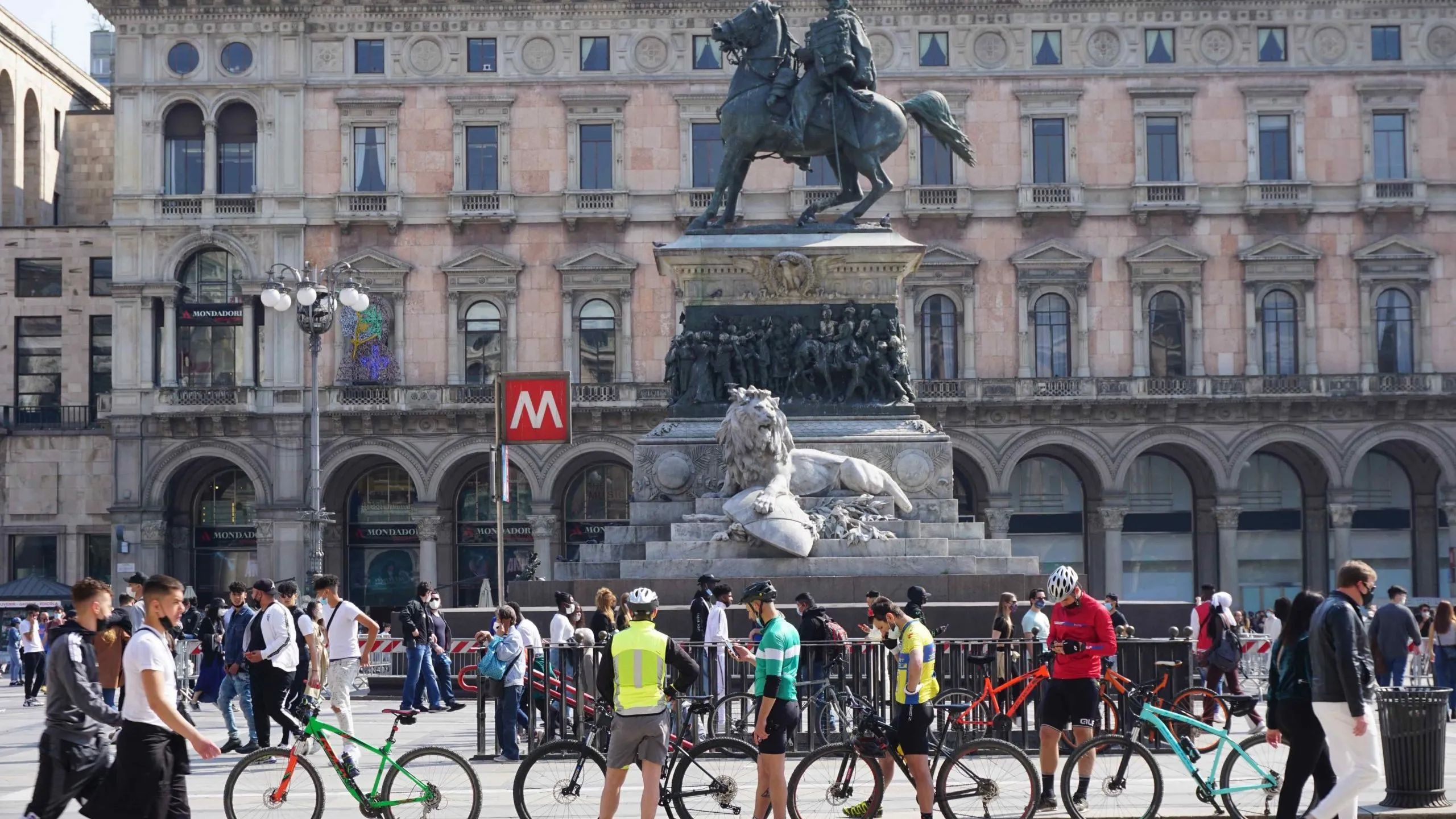 Milan bike paths