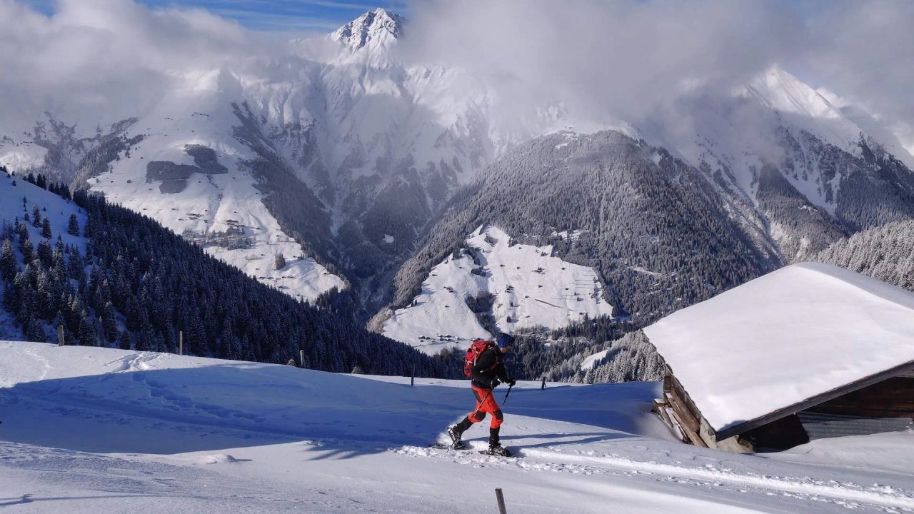 snowshoes snow trekking clothing snowshoeing boots mountain cold trekking boots snowshoes gloves pants feet