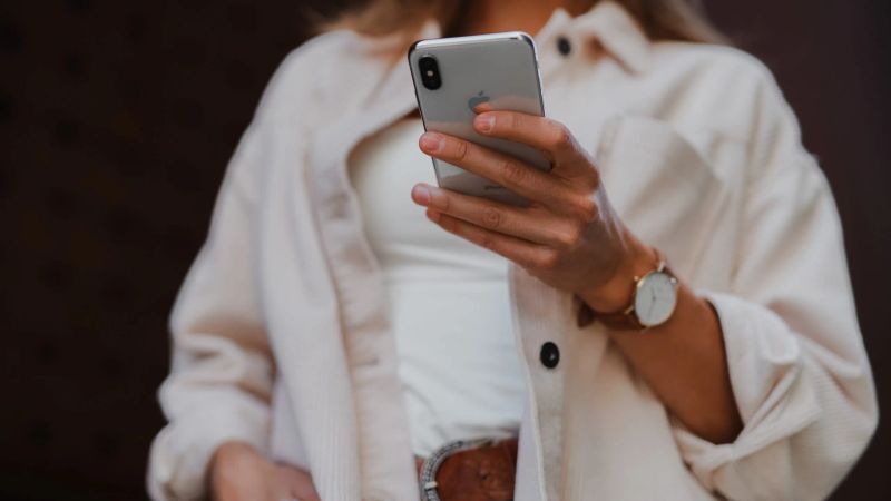making-friends-online-chat