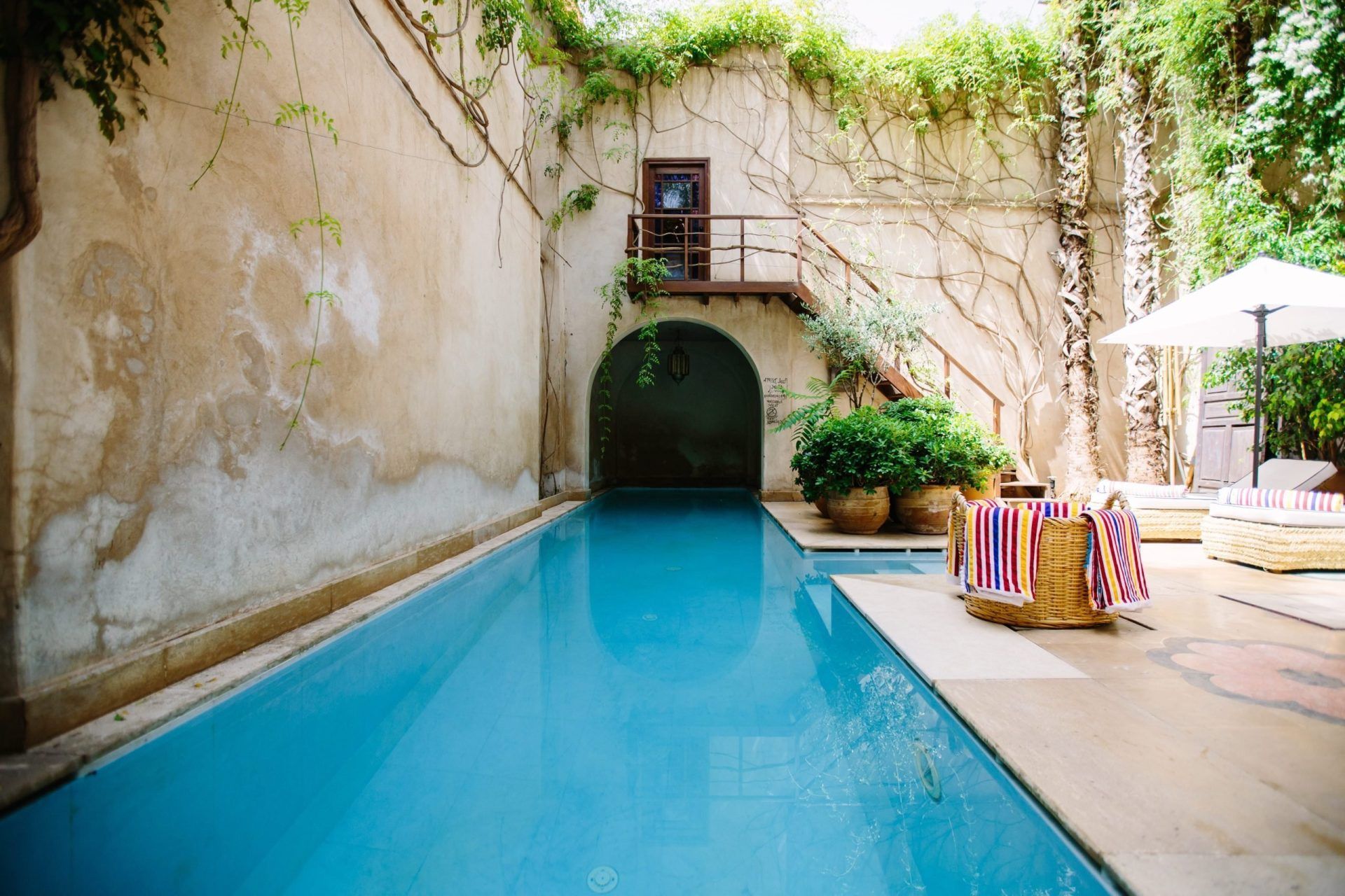 Luxury Experience: Discover the Wonders of a Hotel Room with Jacuzzi for an Unforgettable Stay