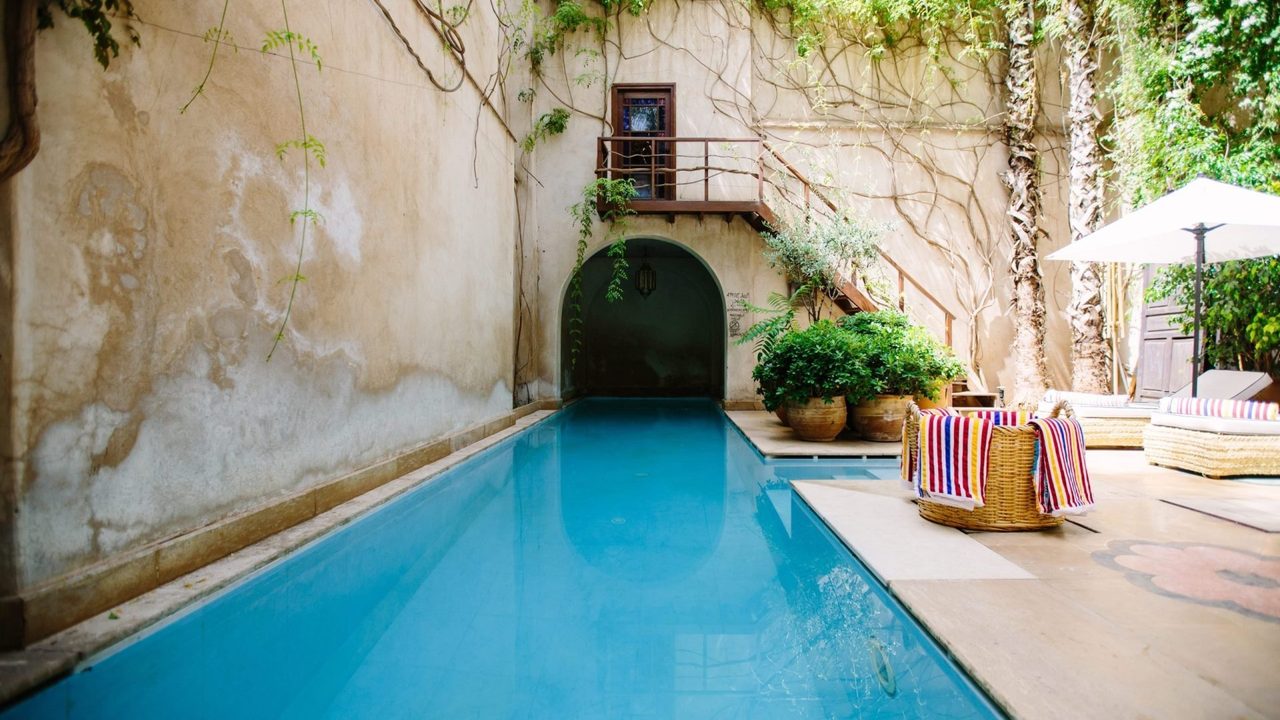 Luxury Experience: Discover the Wonders of a Hotel Room with Jacuzzi for an Unforgettable Stay