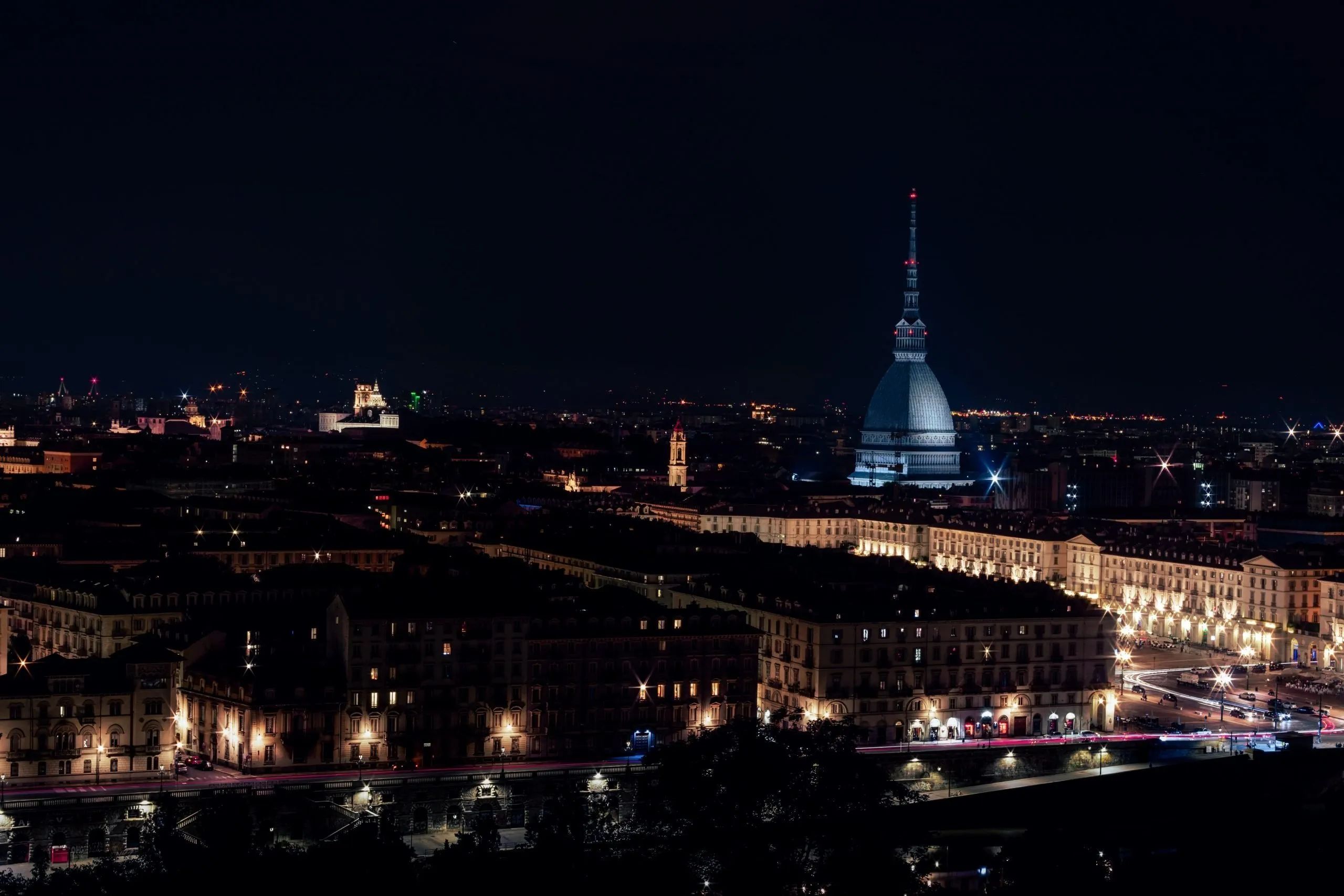 what to do in turin at night